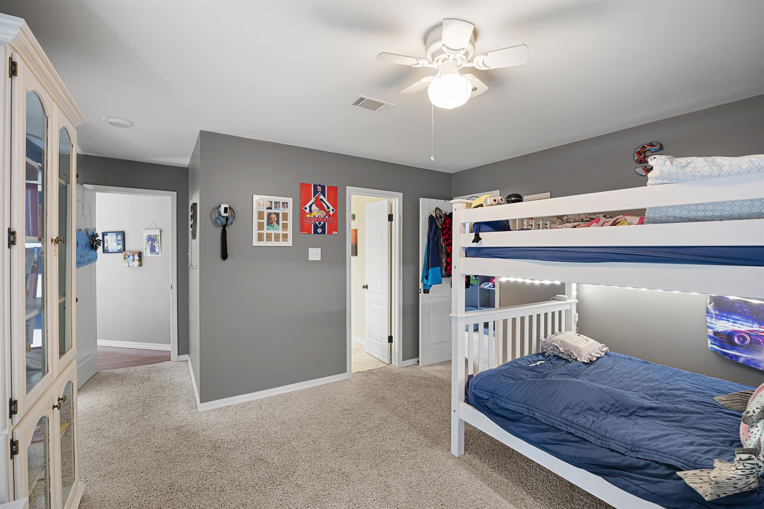 LANDS END - Residential