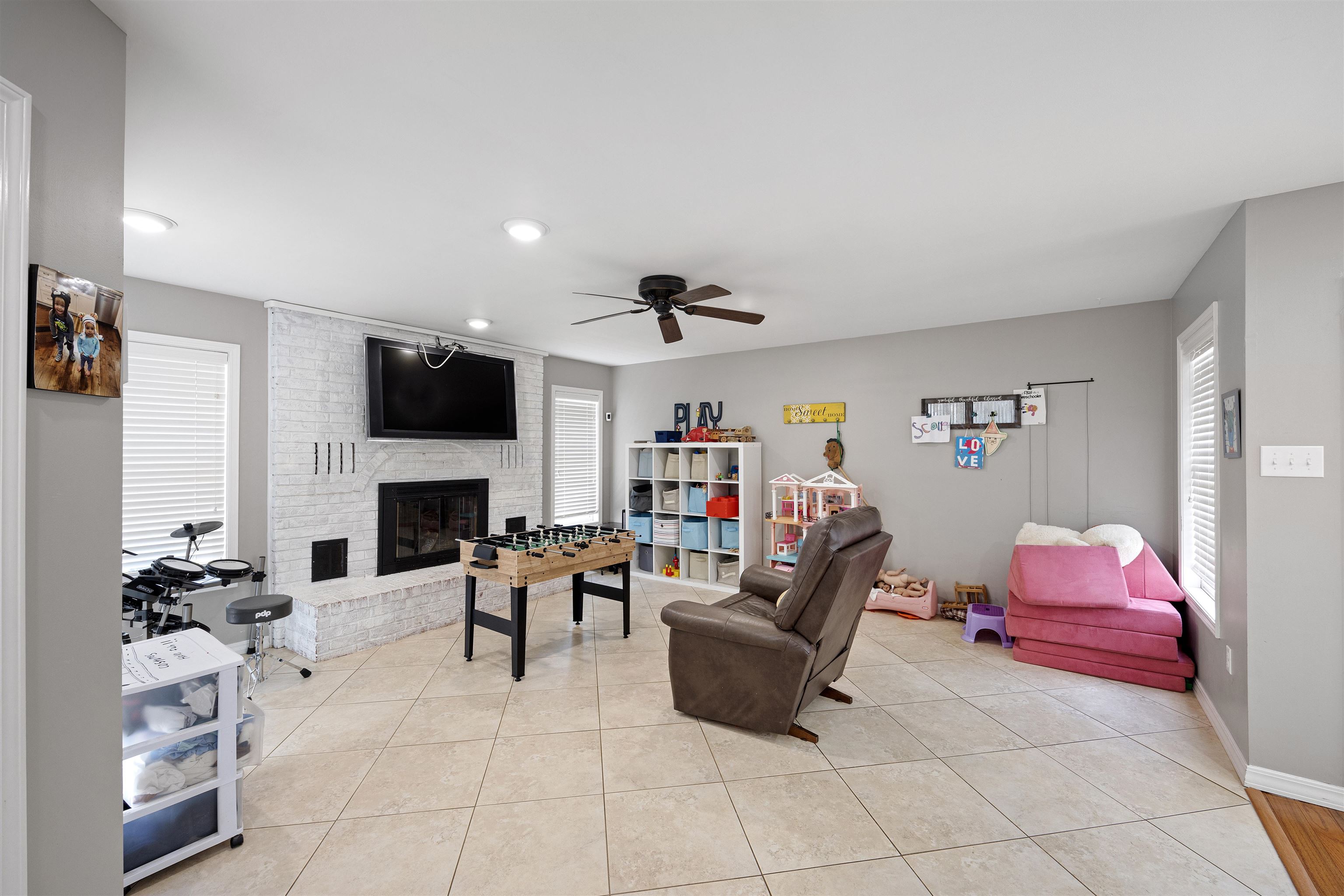 LANDS END - Residential