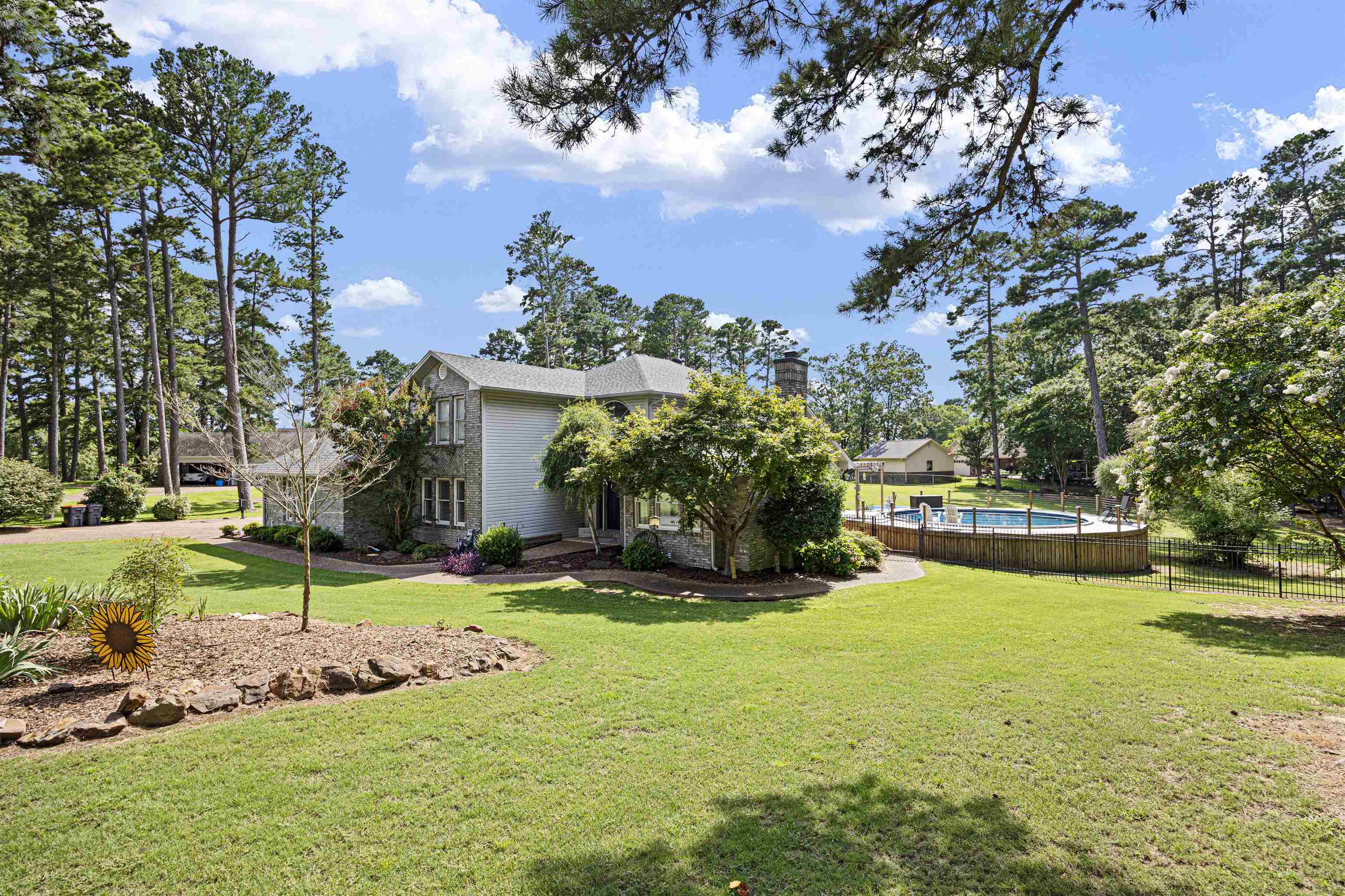 LANDS END - Residential