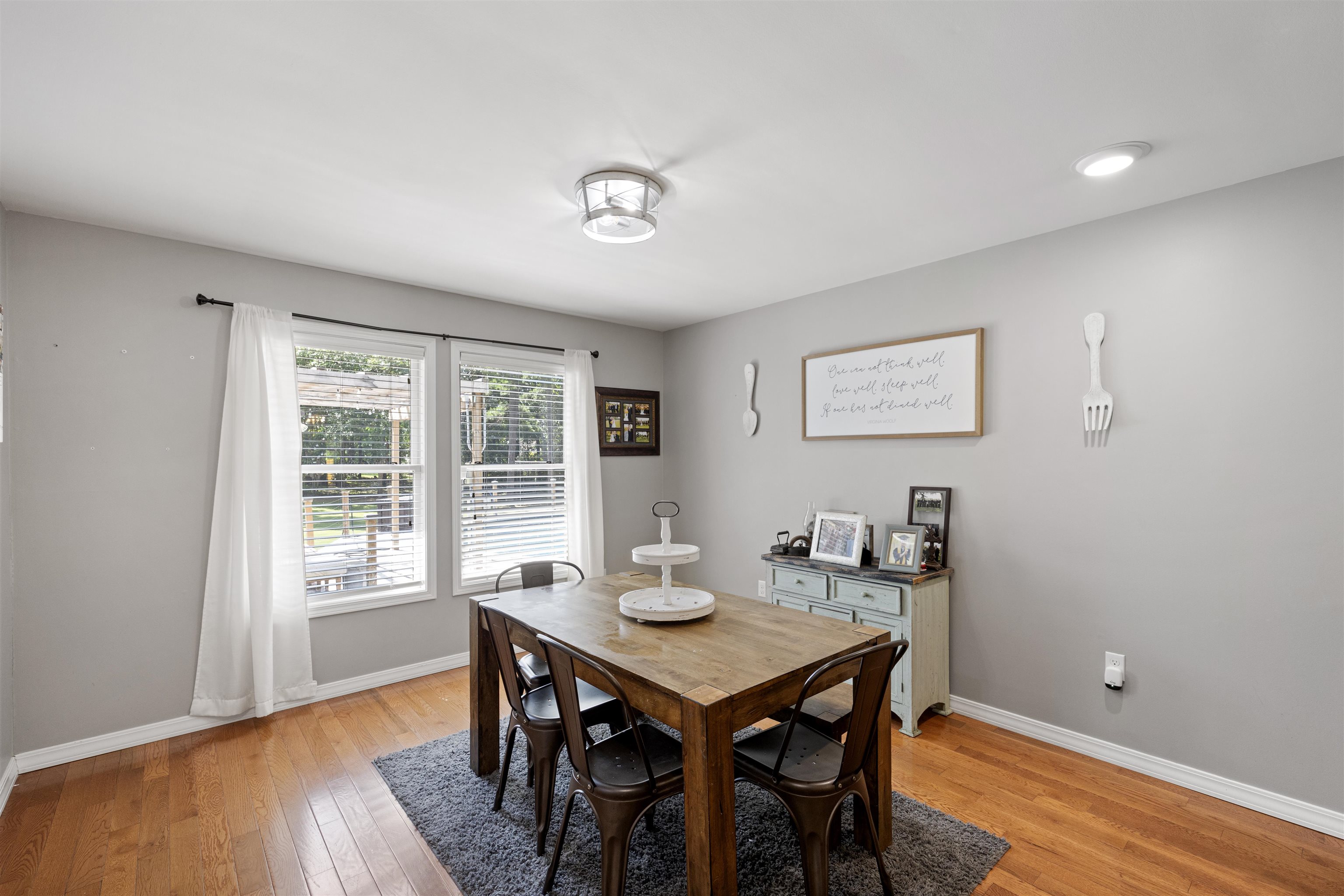 LANDS END - Residential
