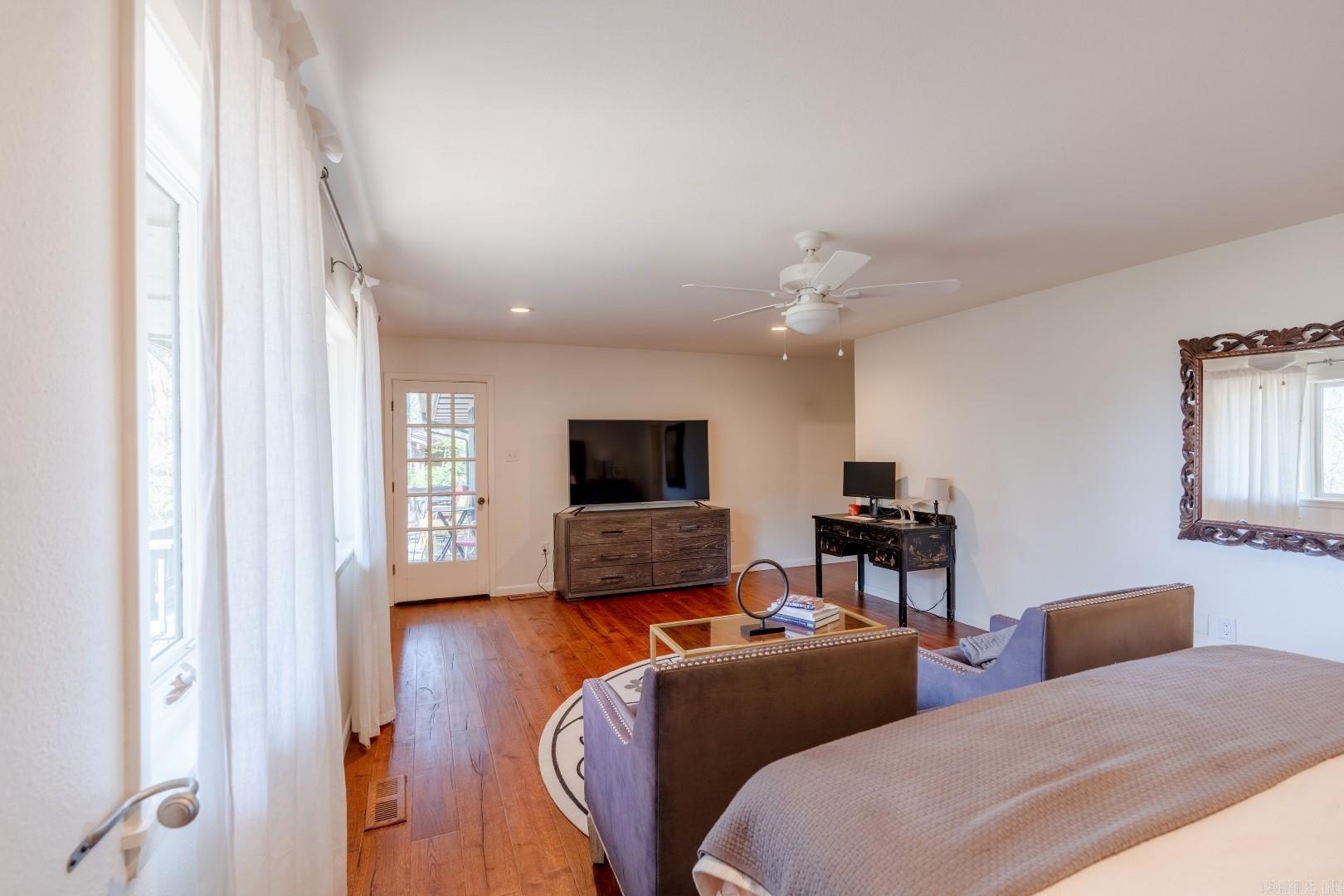 BELOIT BAY - LAKE - Residential