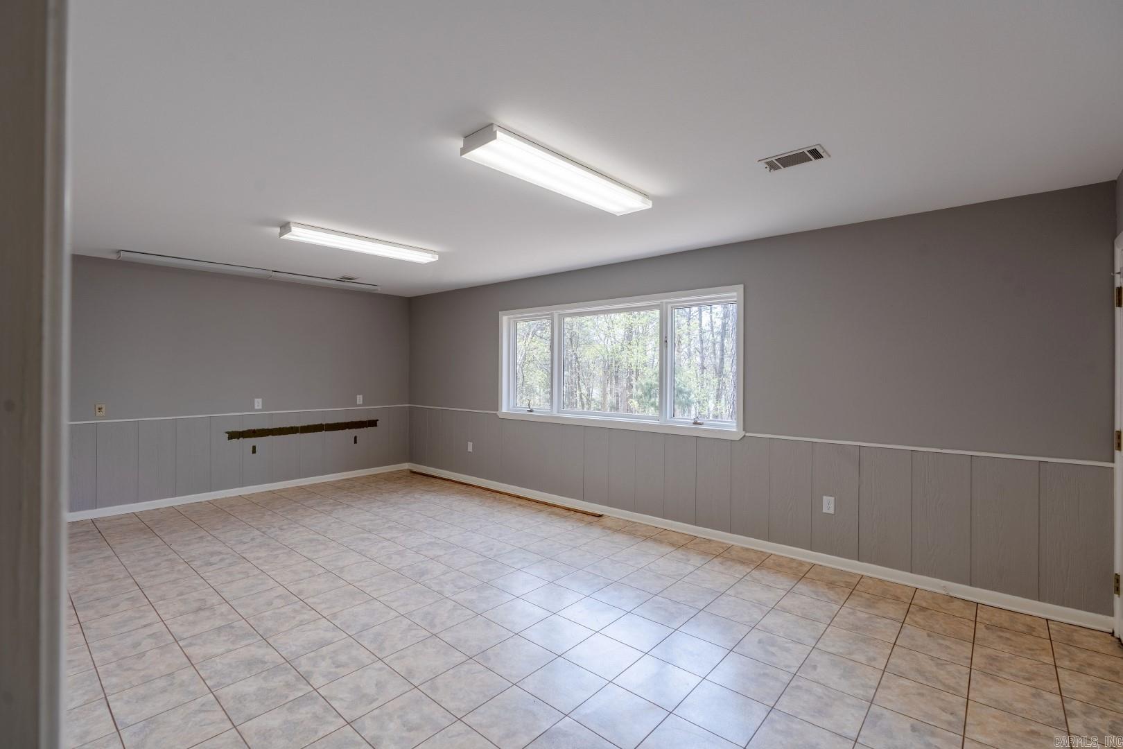 BELOIT BAY - LAKE - Residential