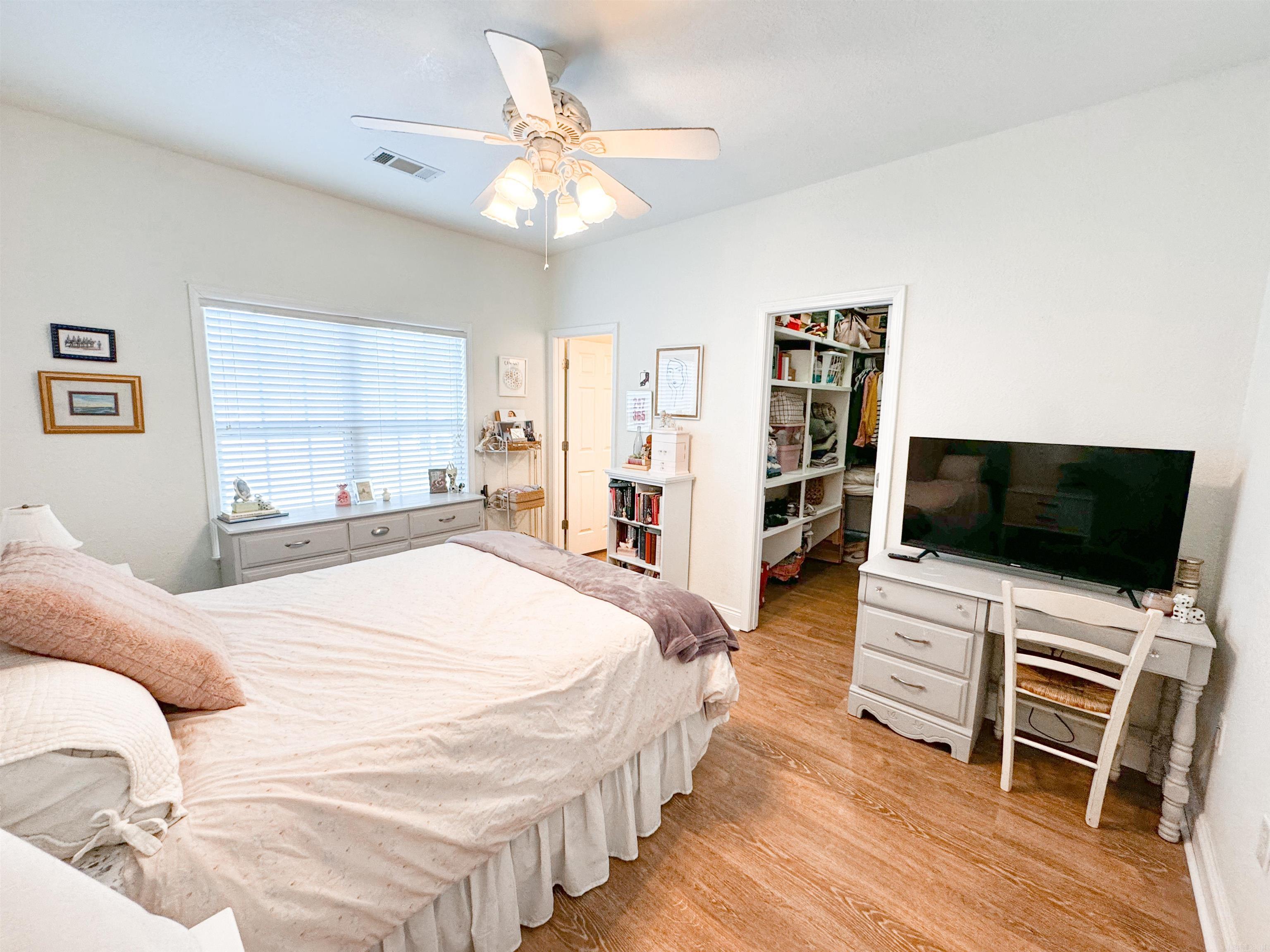 ROLLING MEADOWS (UNREC) - Residential