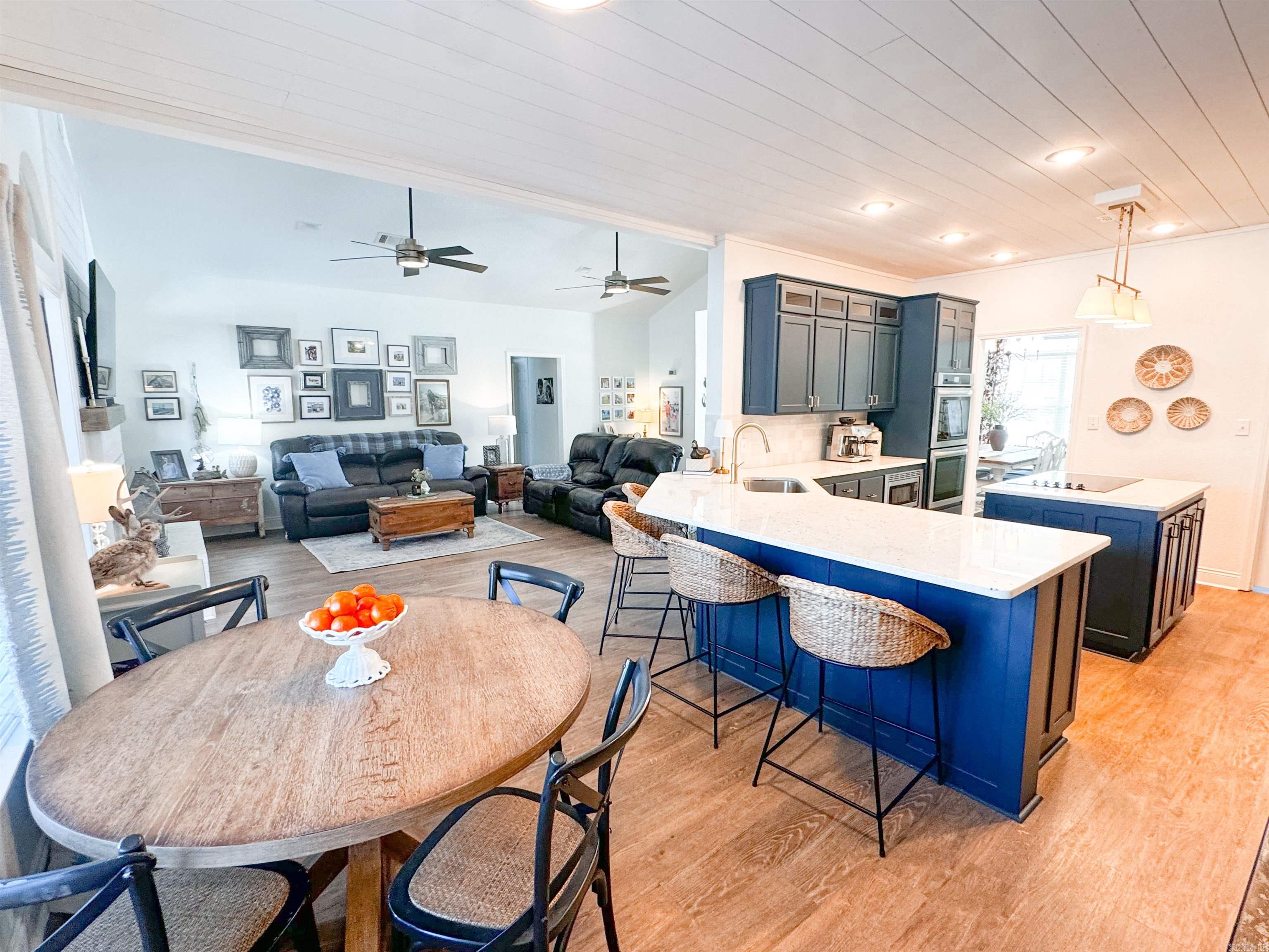 ROLLING MEADOWS (UNREC) - Residential