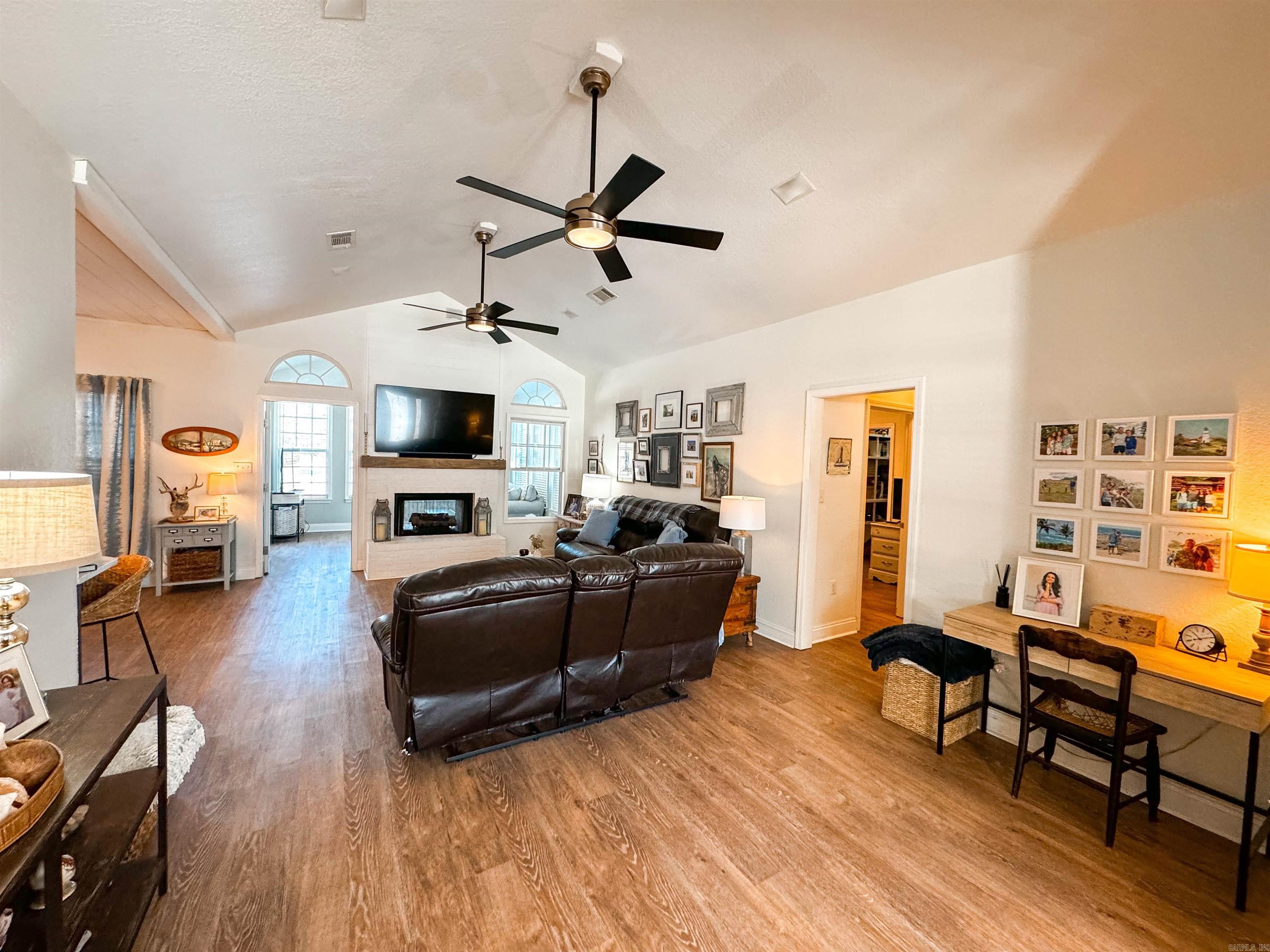 ROLLING MEADOWS (UNREC) - Residential