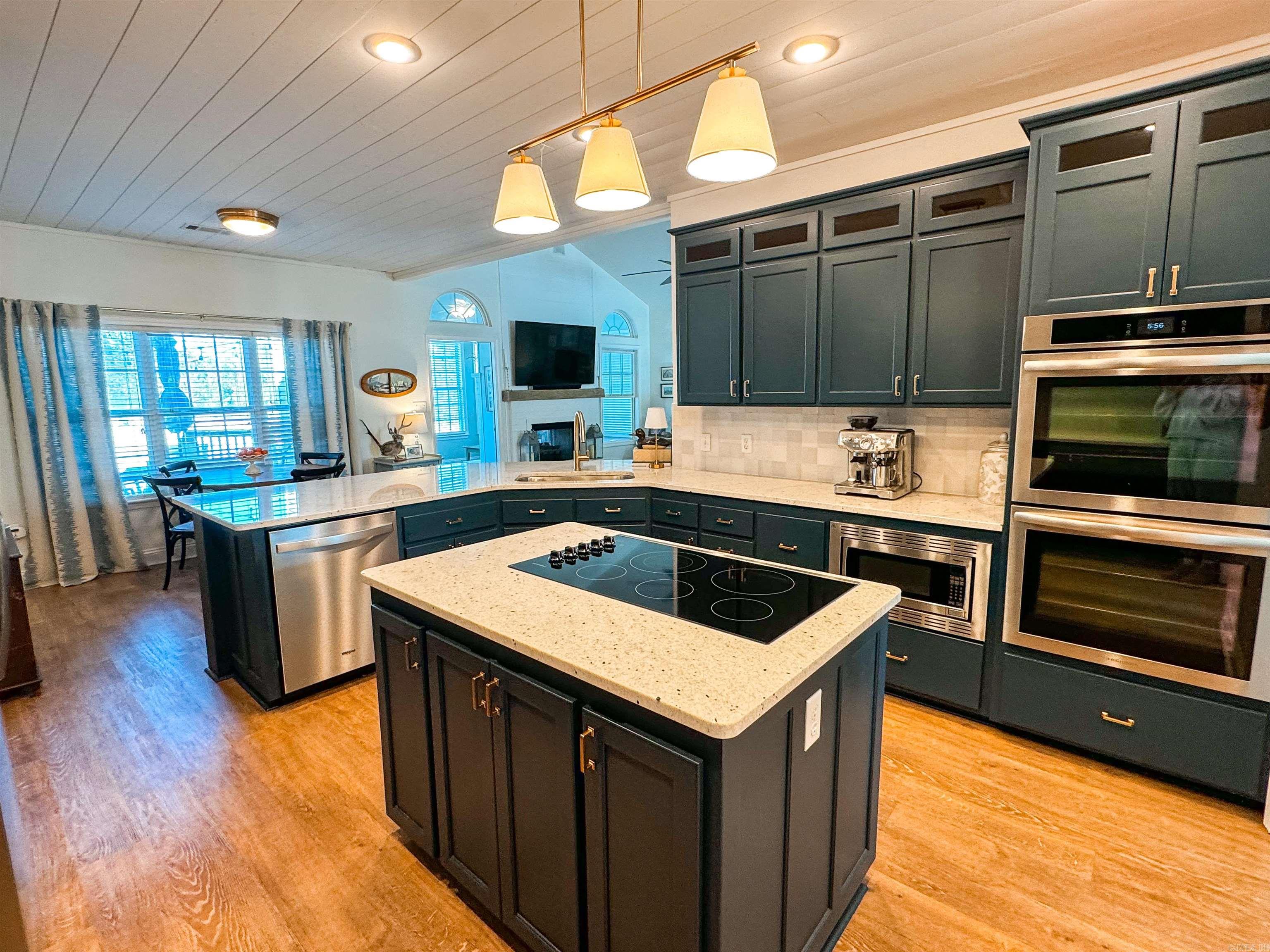 ROLLING MEADOWS (UNREC) - Residential