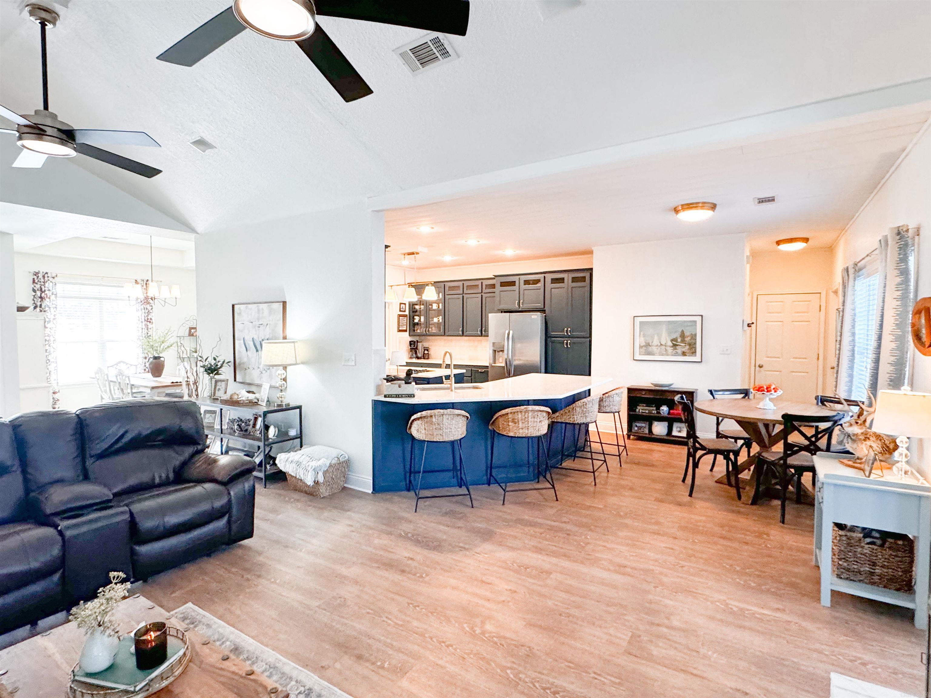 ROLLING MEADOWS (UNREC) - Residential