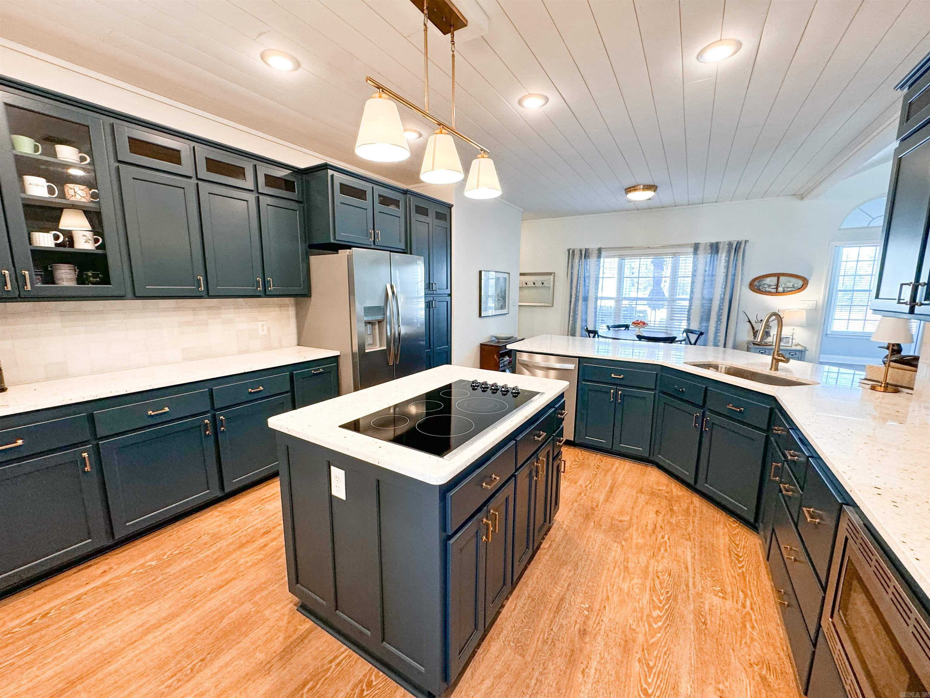 ROLLING MEADOWS (UNREC) - Residential