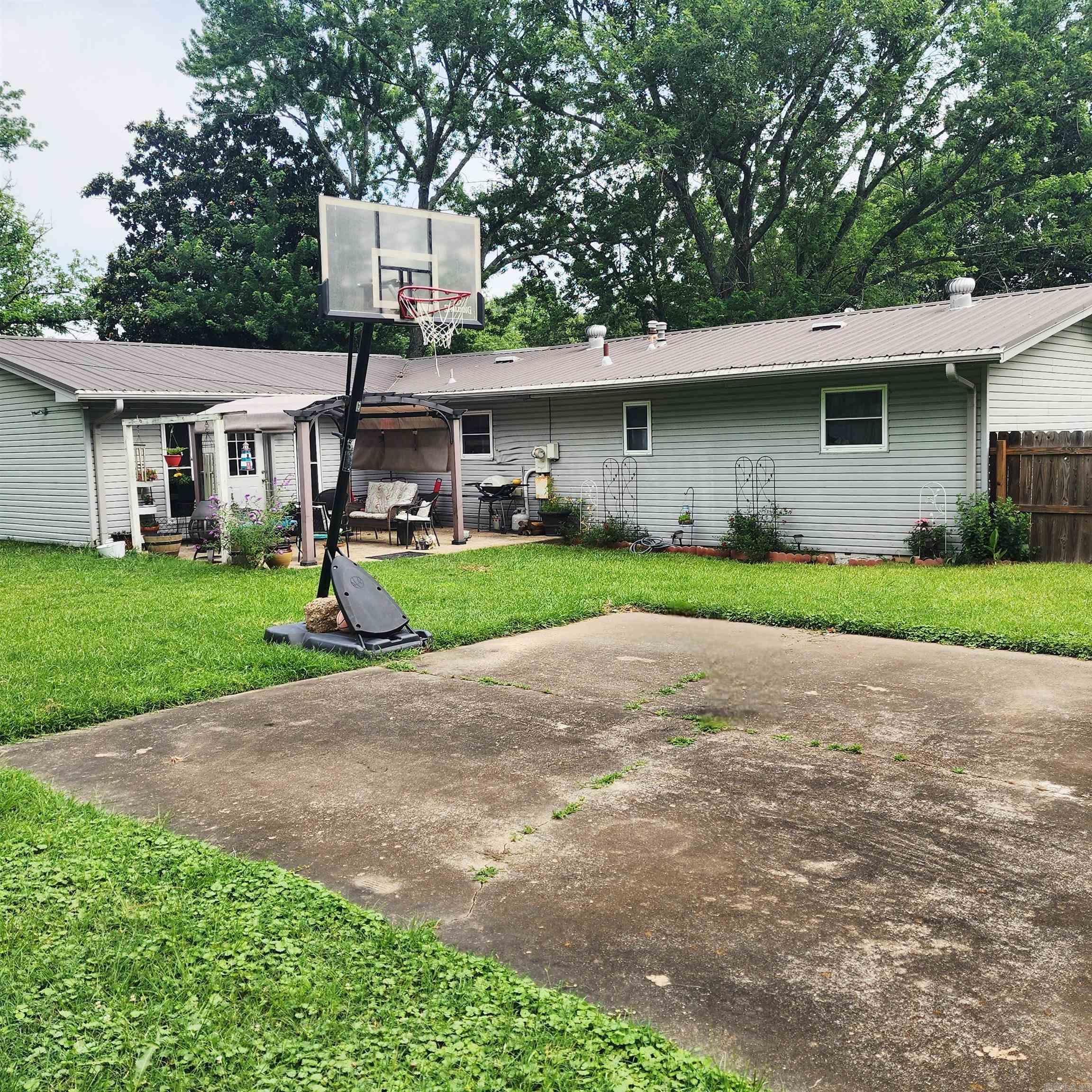 CEDAR RIDGE - Residential