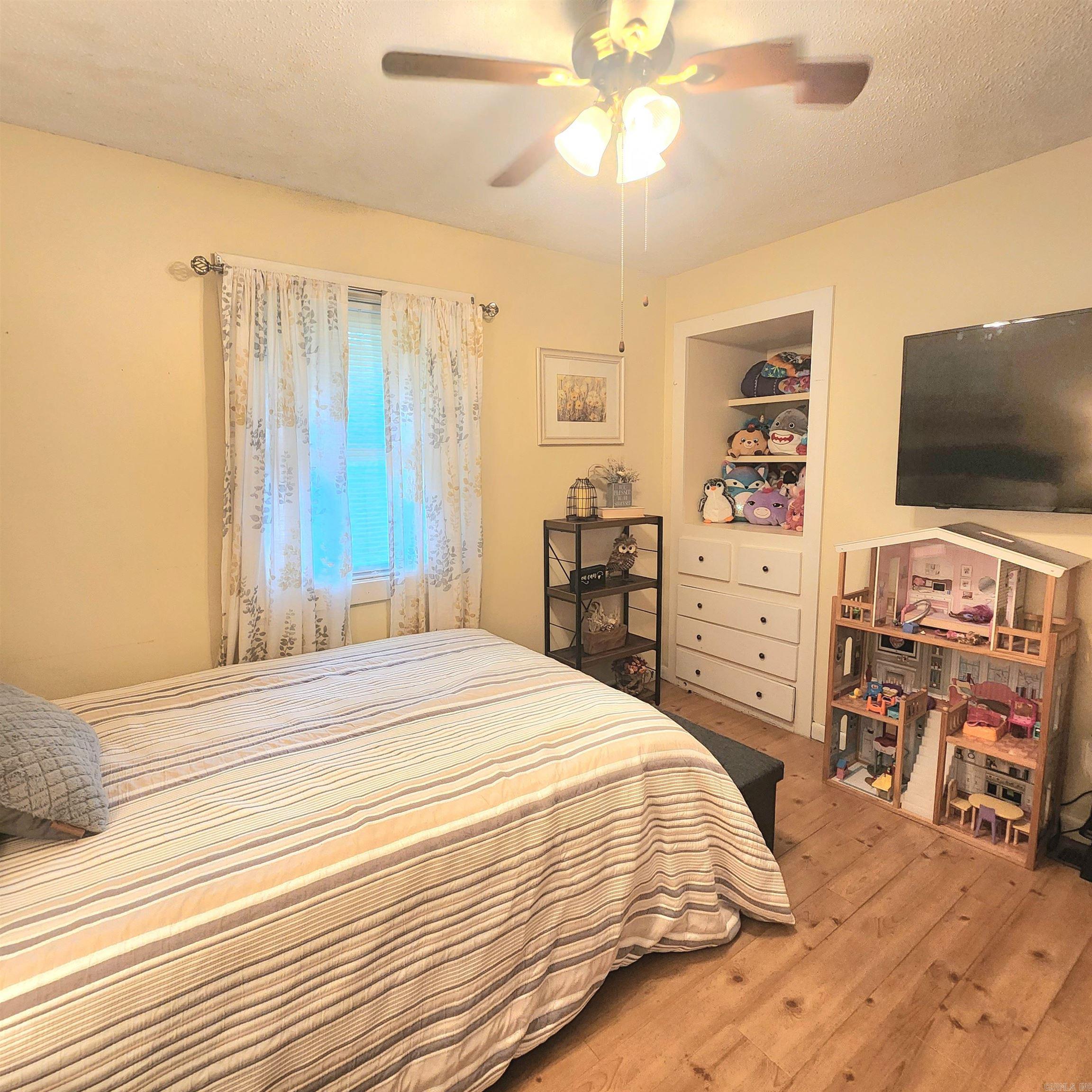 CEDAR RIDGE - Residential
