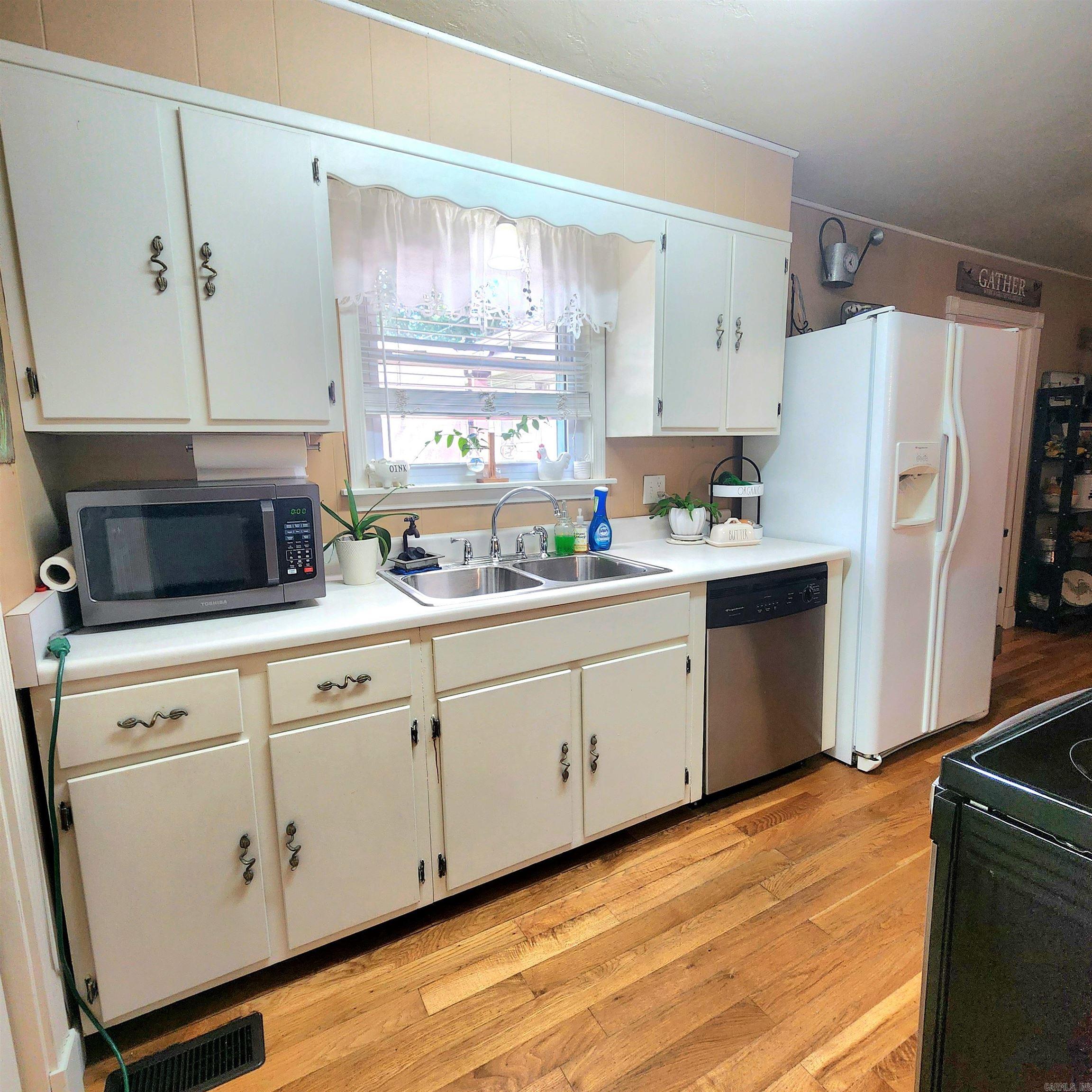 CEDAR RIDGE - Residential