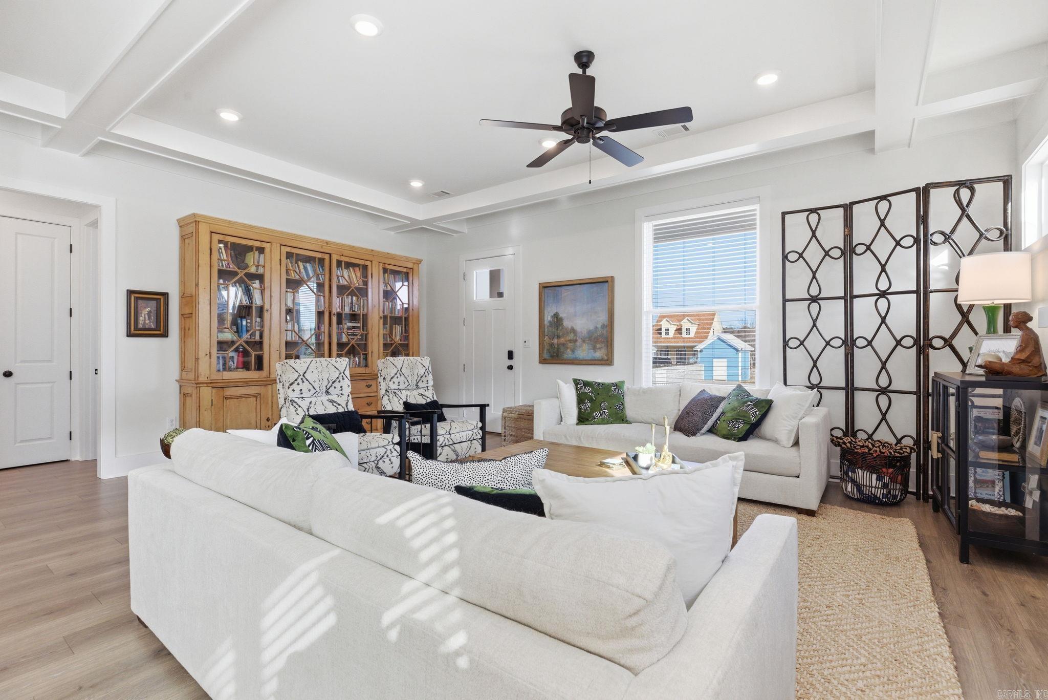 MIDTOWN BRYANT - Residential