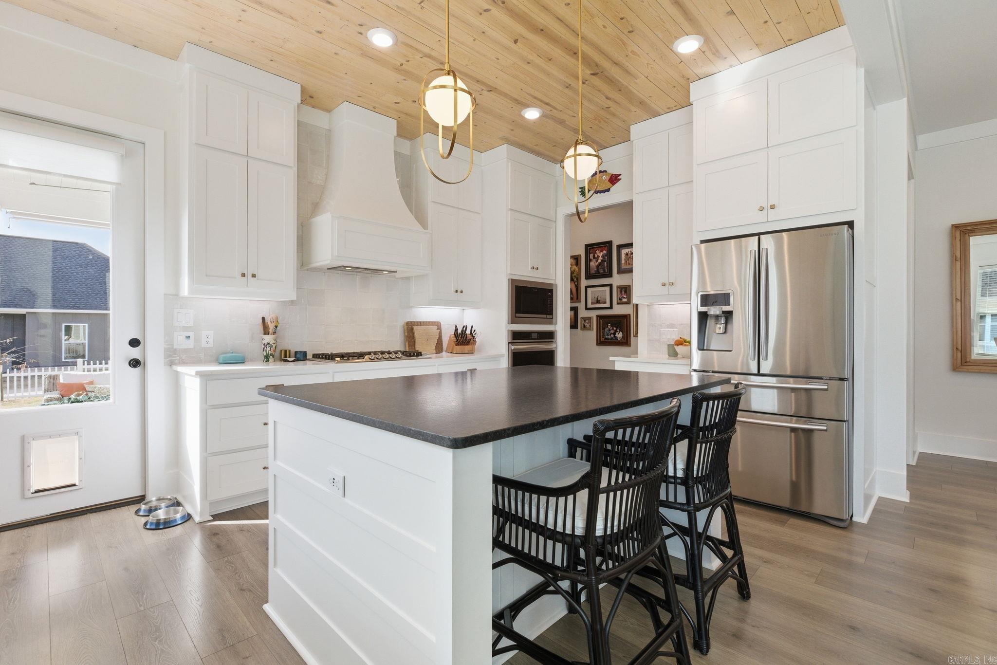 MIDTOWN BRYANT - Residential