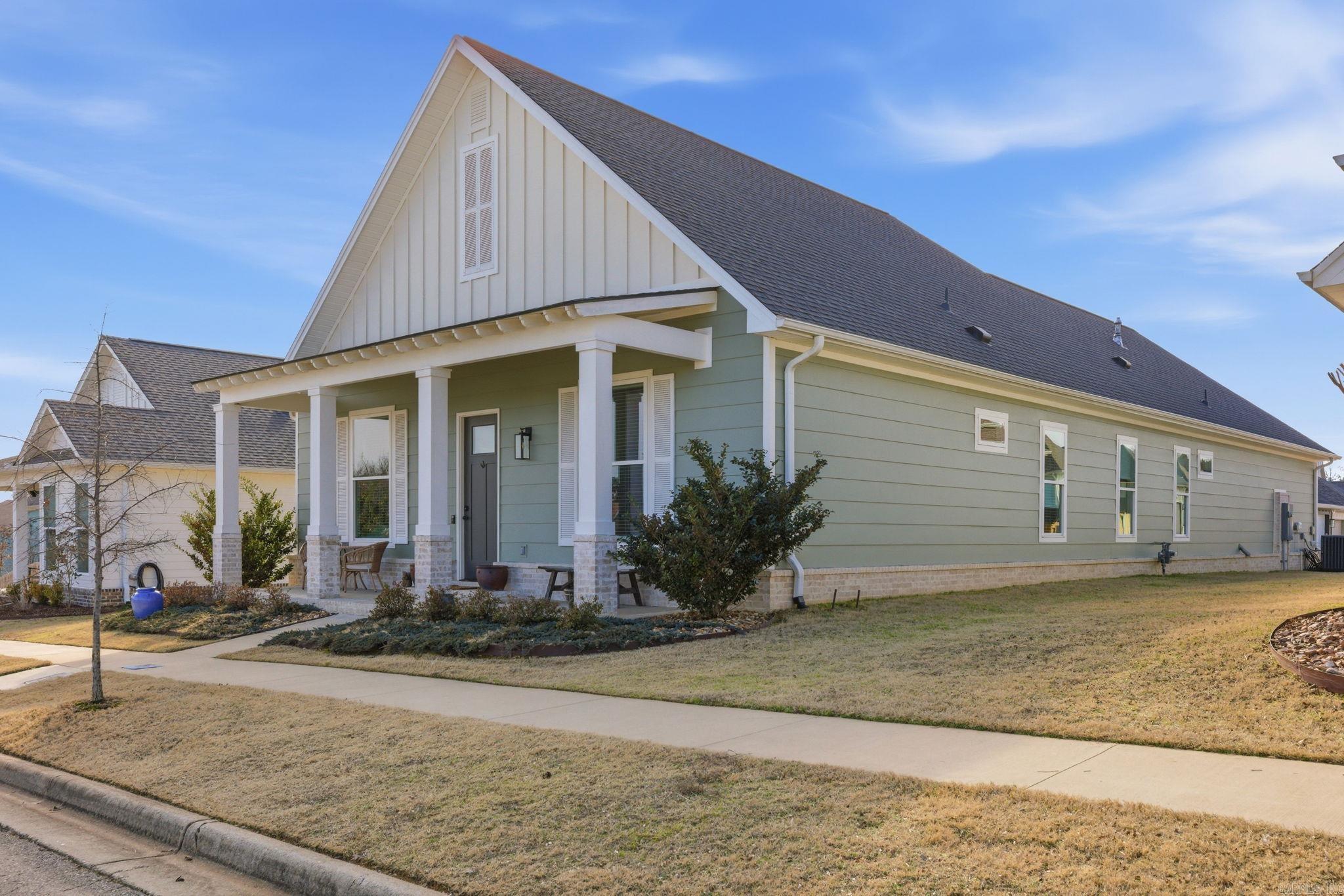 MIDTOWN BRYANT - Residential