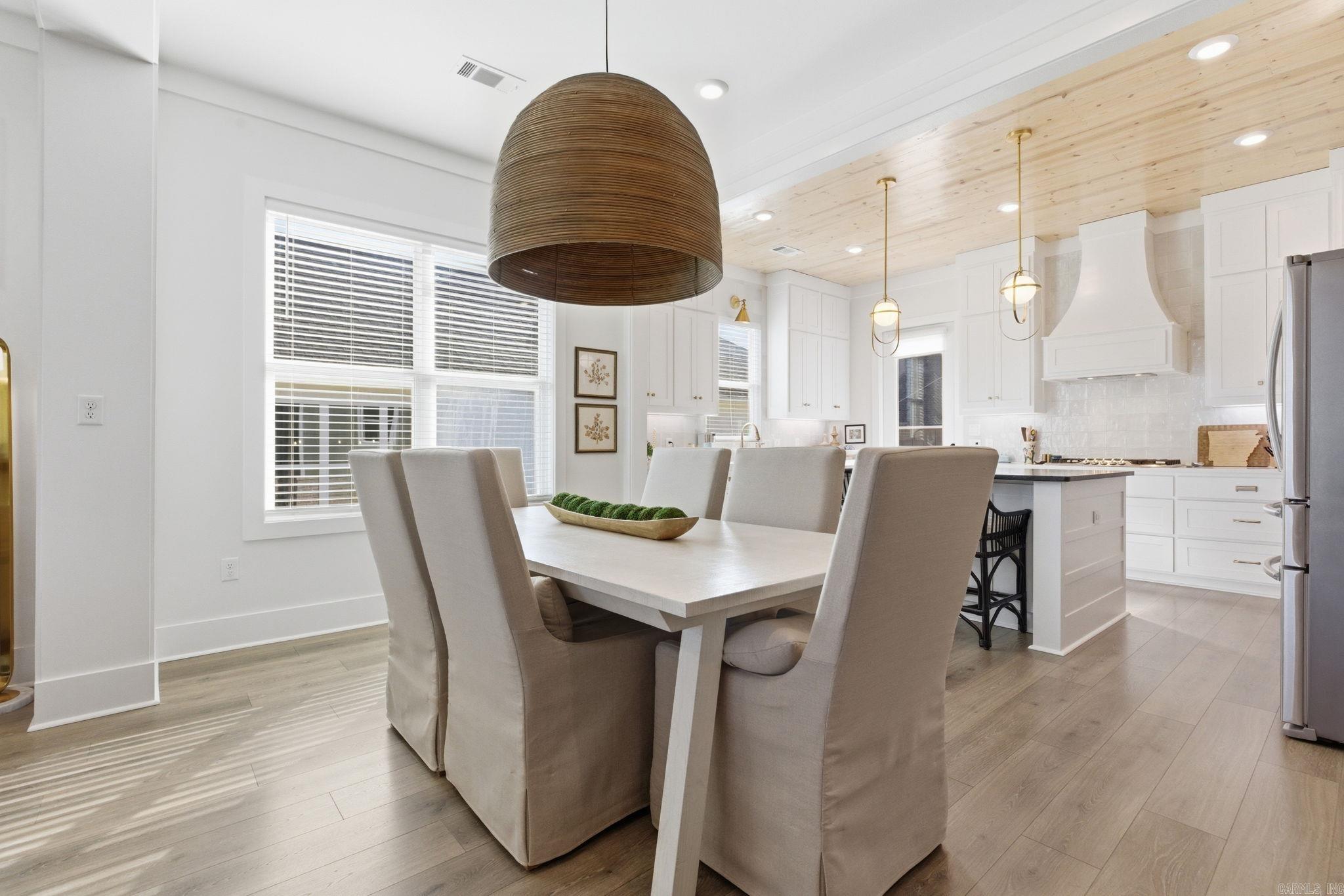 MIDTOWN BRYANT - Residential