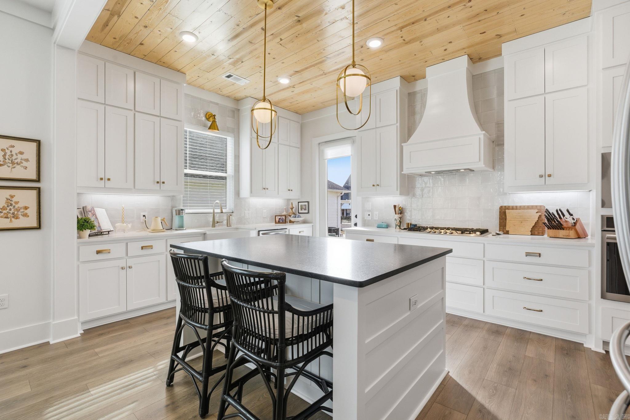 MIDTOWN BRYANT - Residential