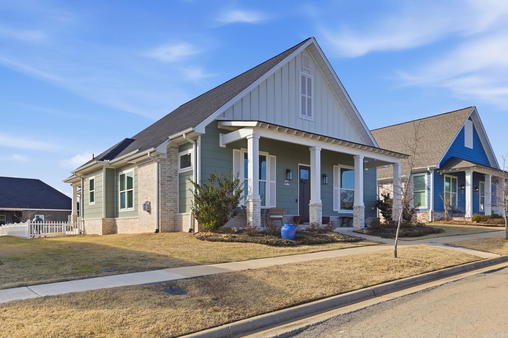 MIDTOWN BRYANT - Residential