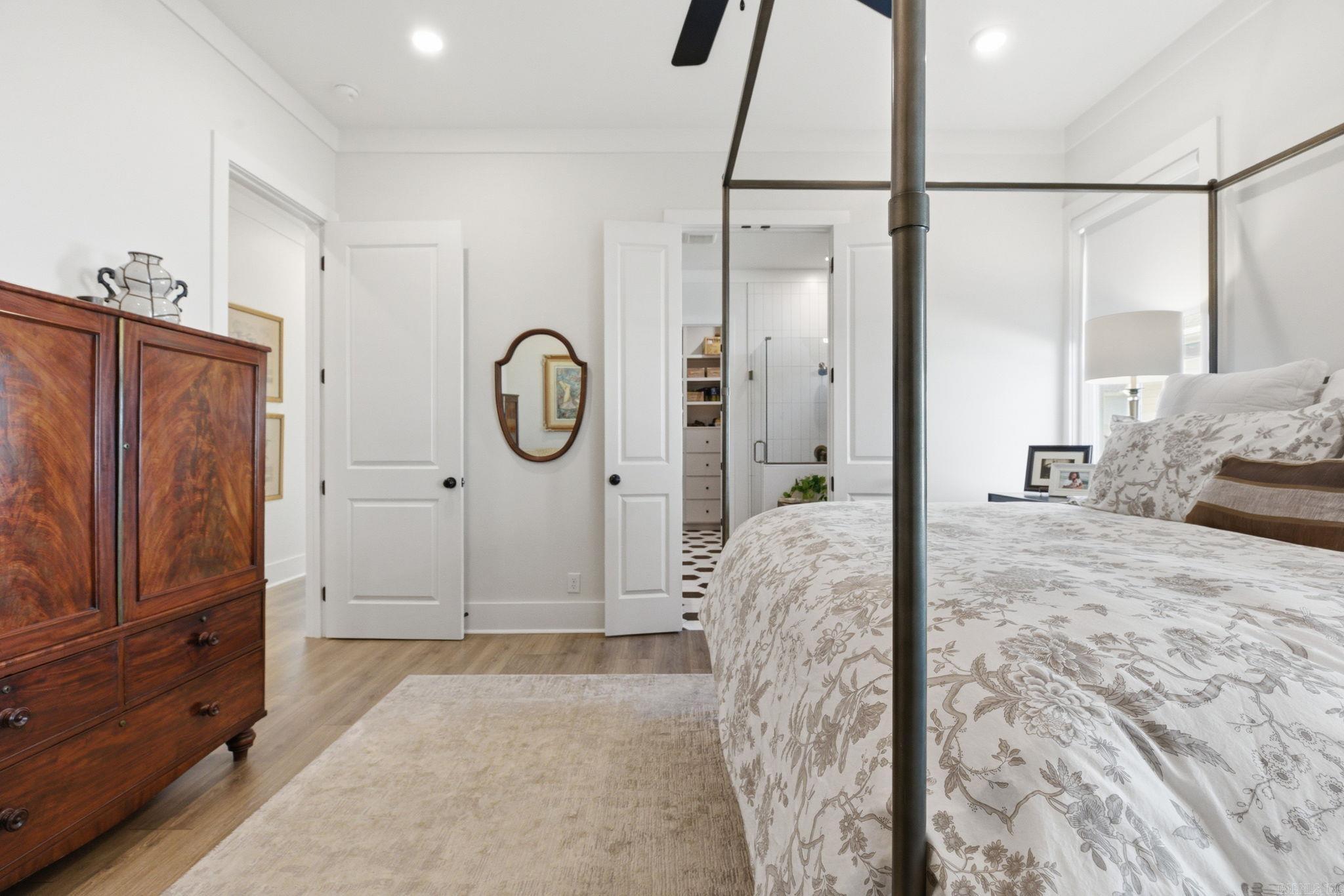 MIDTOWN BRYANT - Residential