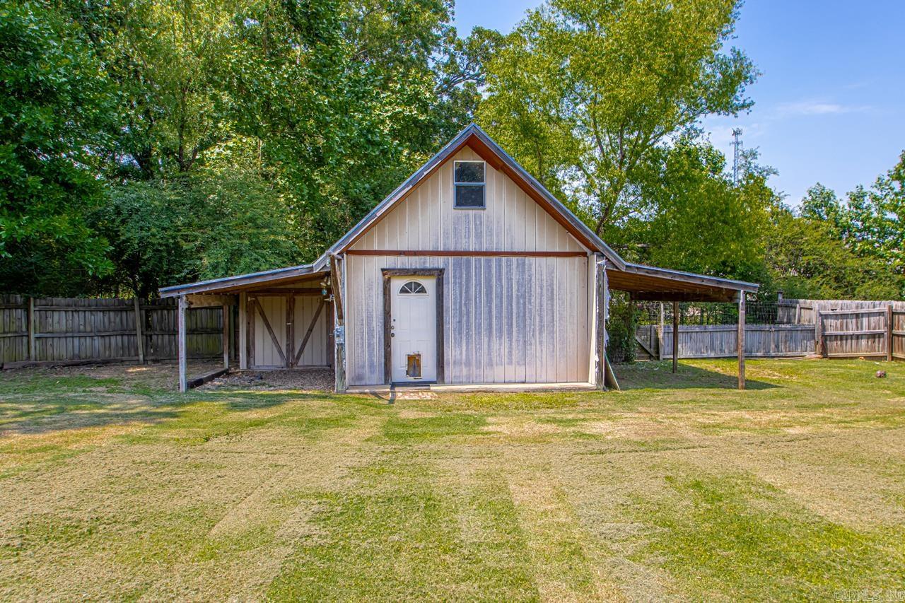 WEATHERING HEIGHTS - Residential