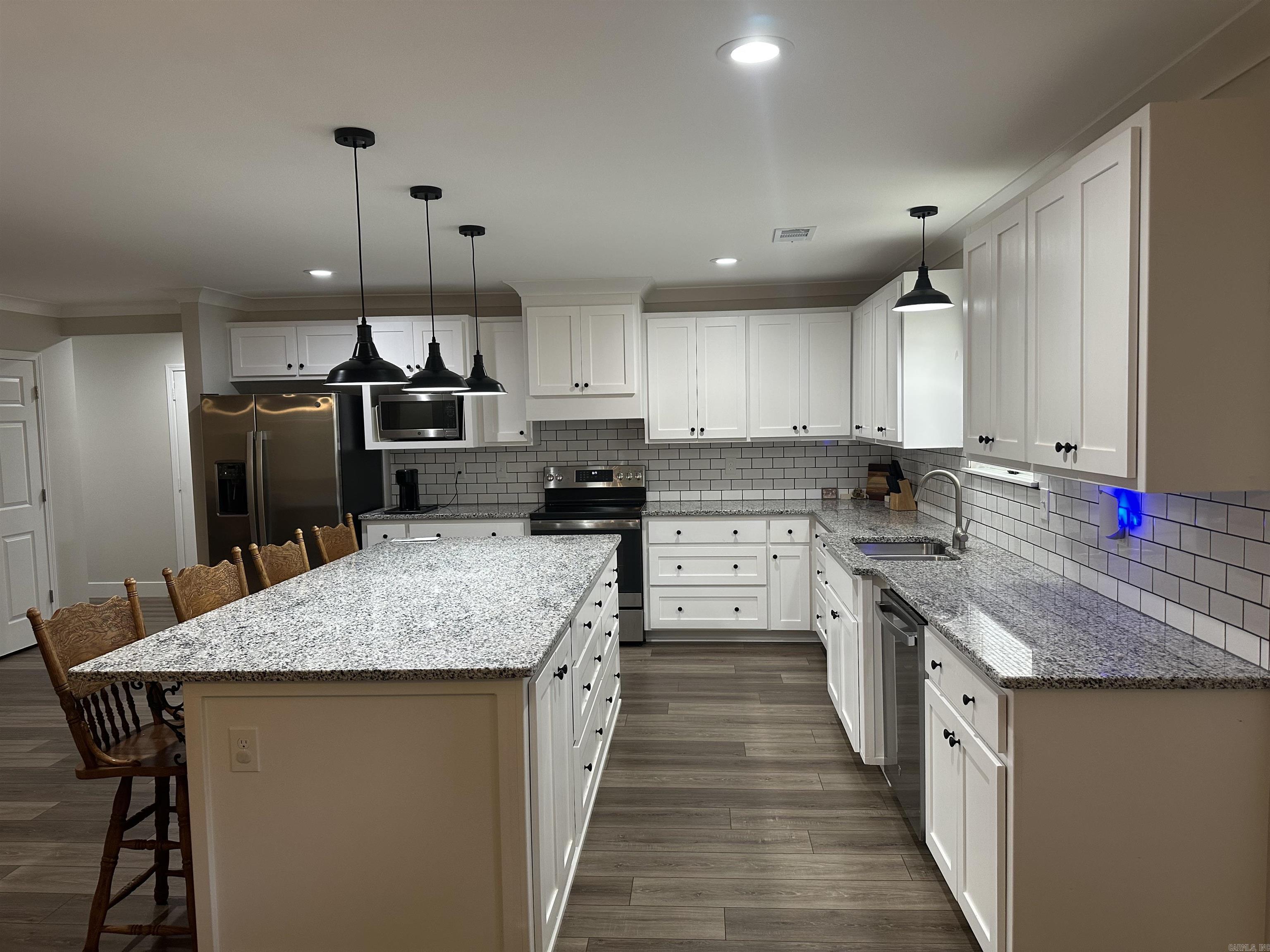 CRESTVIEW - Residential