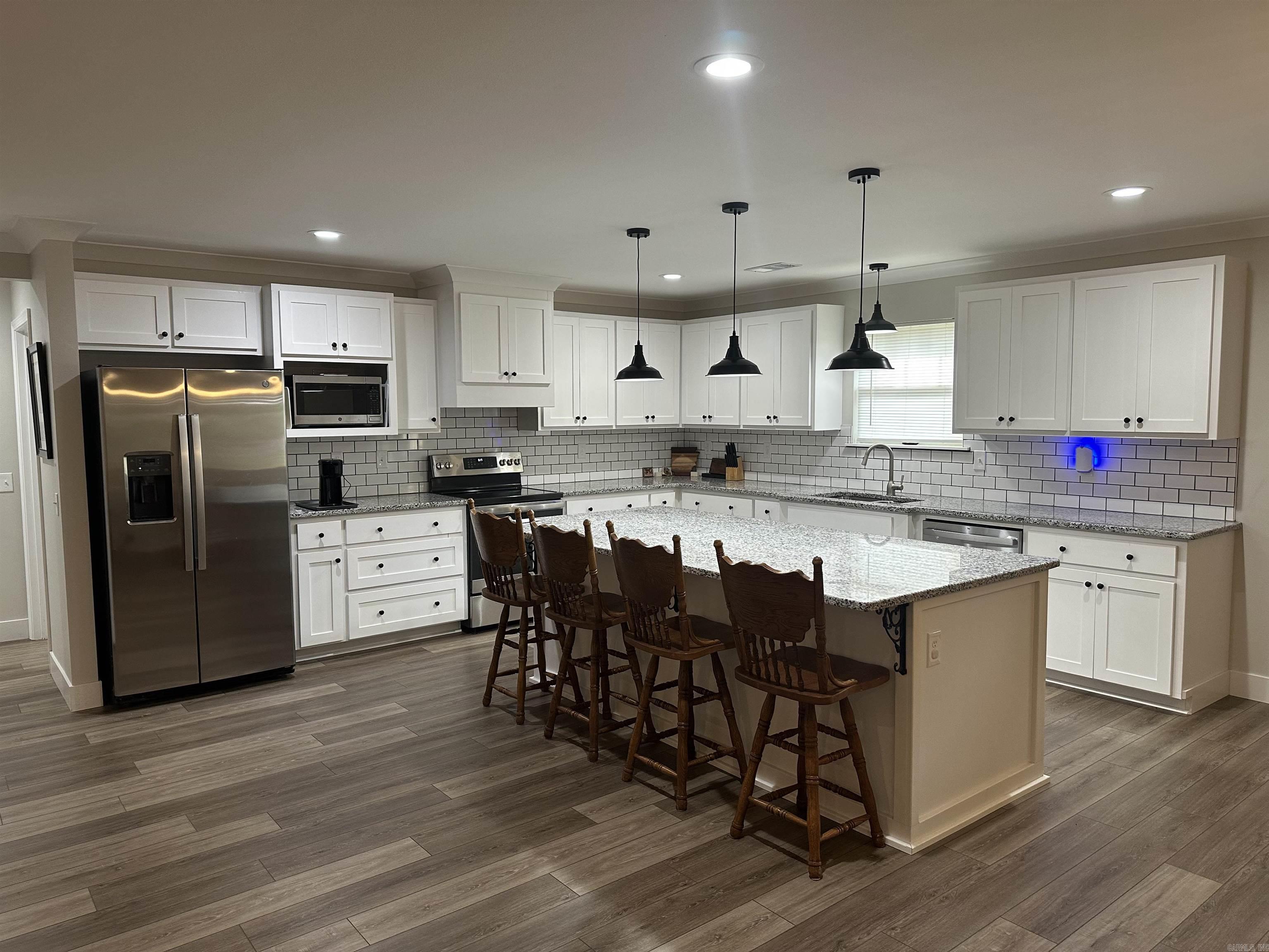 CRESTVIEW - Residential