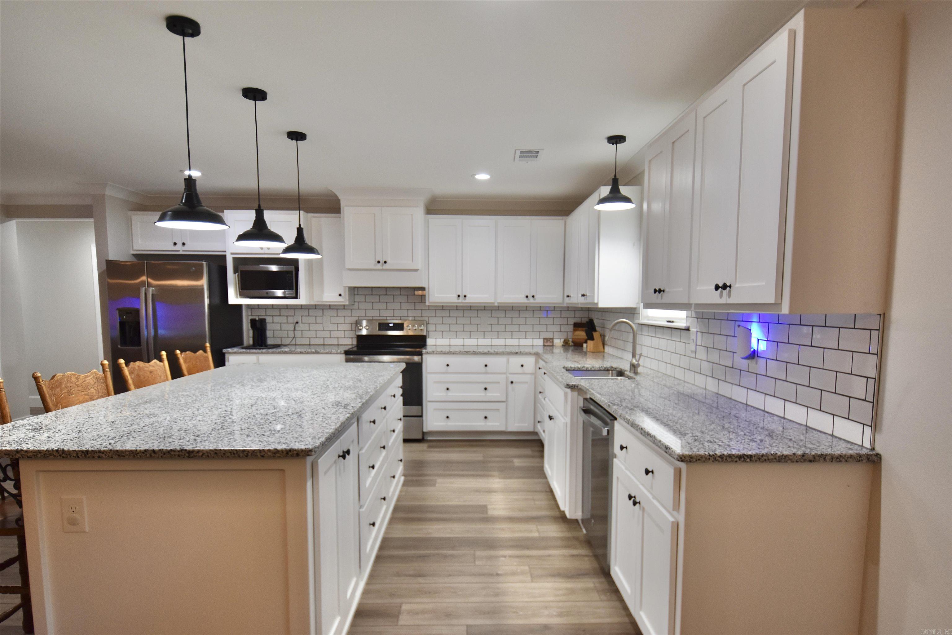 CRESTVIEW - Residential