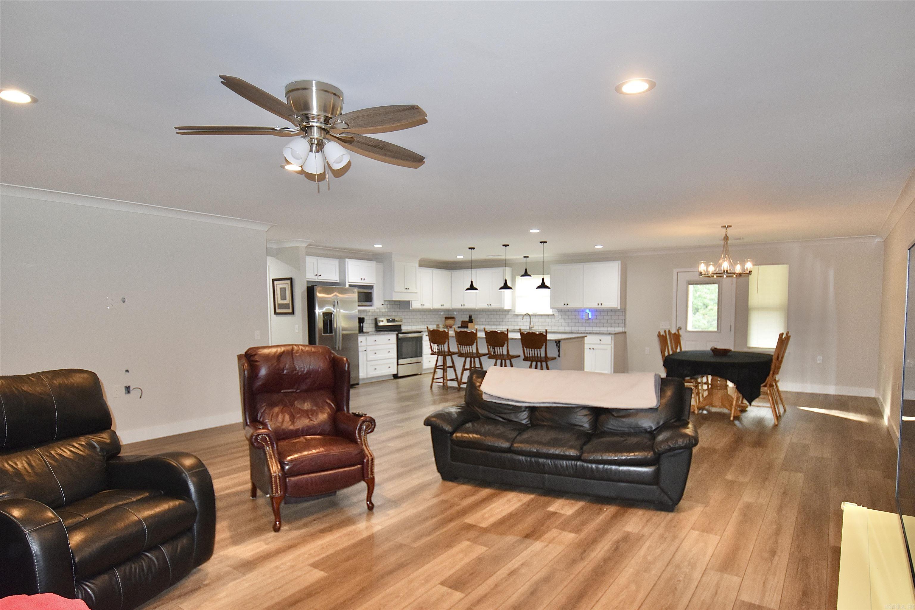 CRESTVIEW - Residential