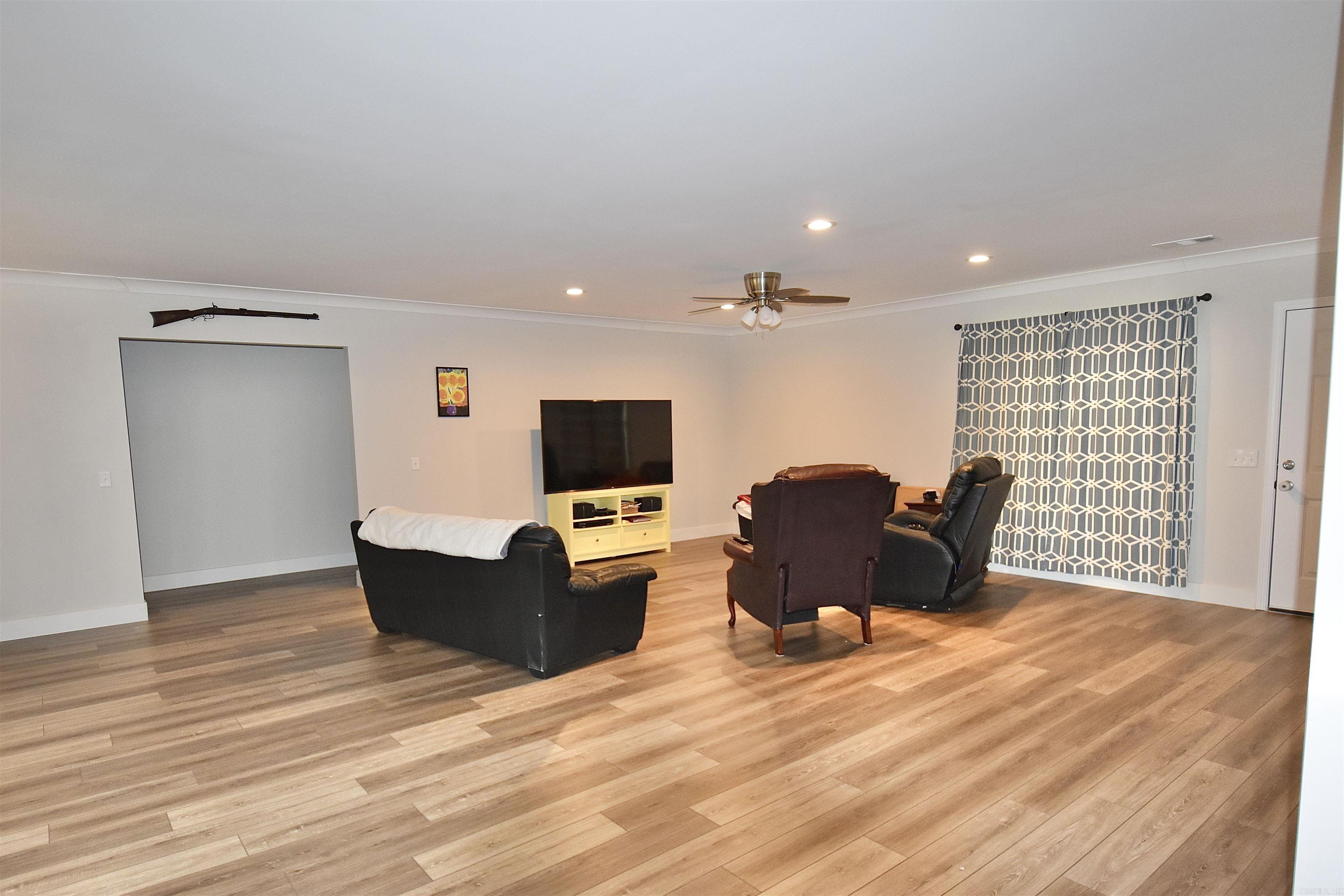 CRESTVIEW - Residential