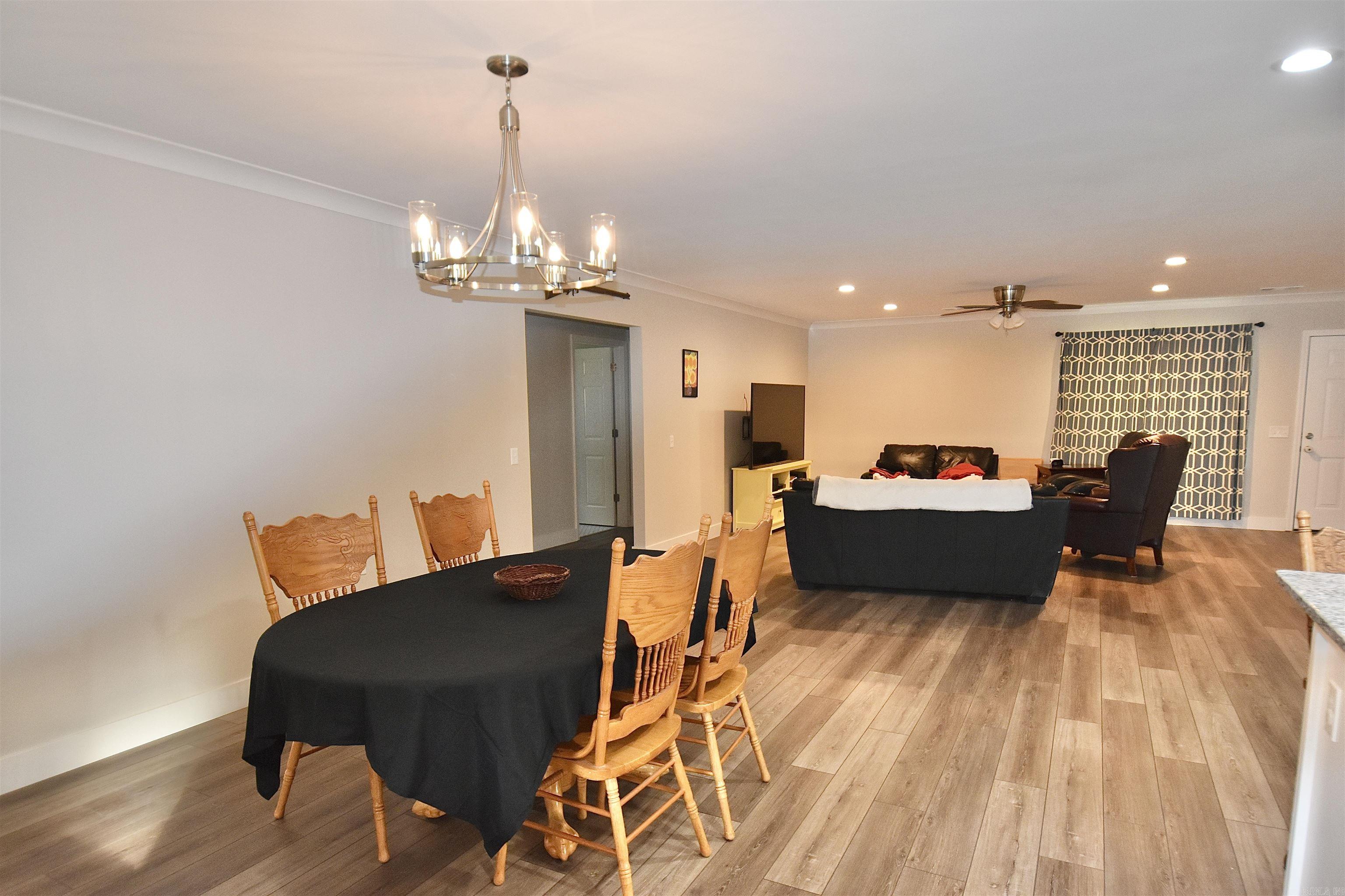 CRESTVIEW - Residential