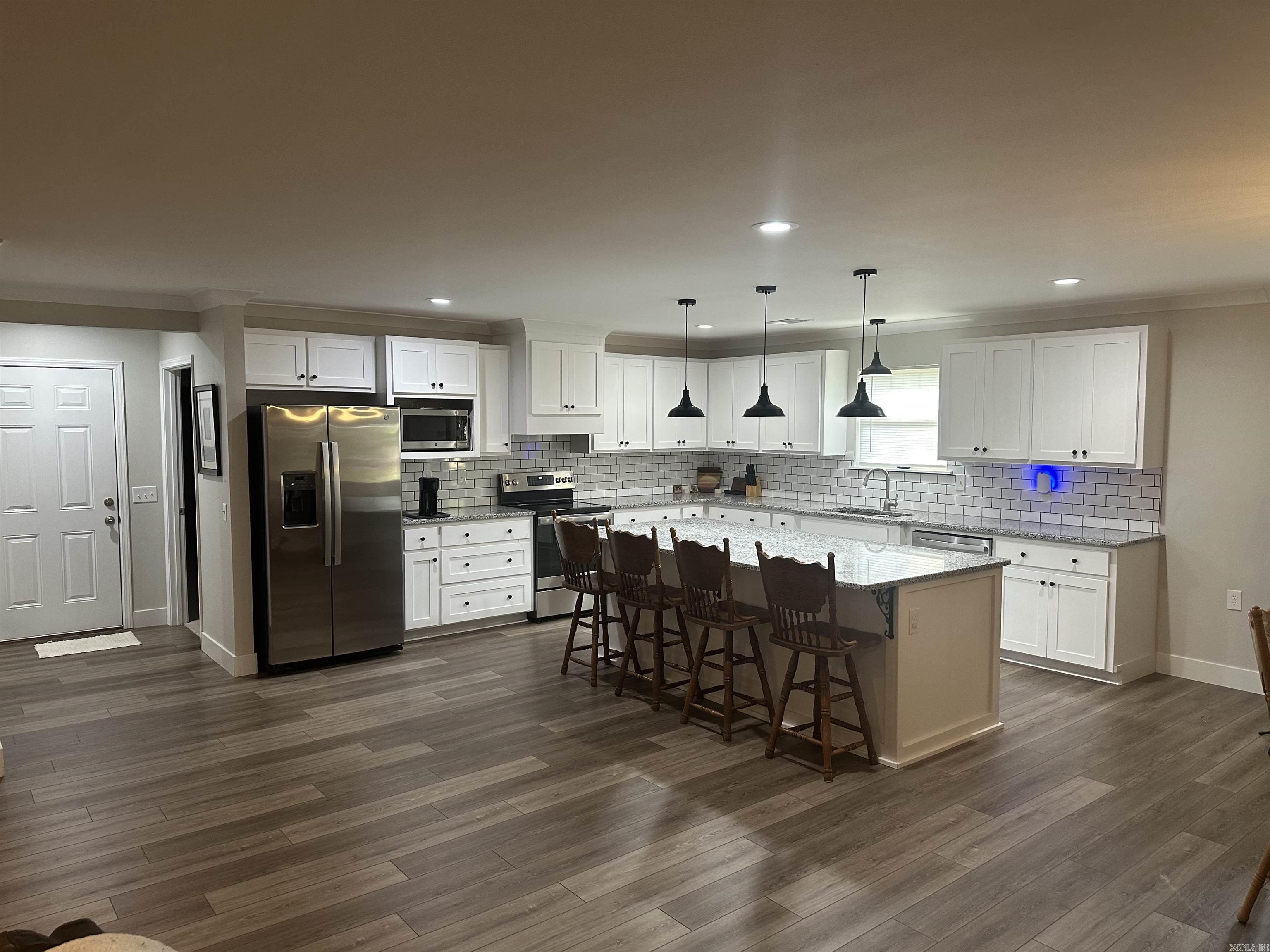 CRESTVIEW - Residential