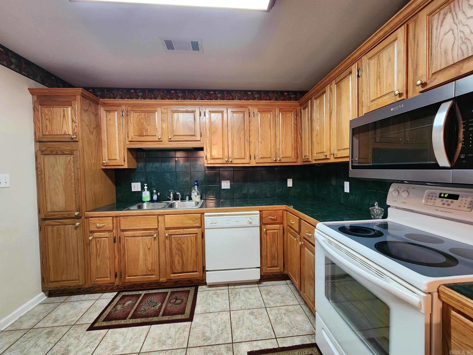 VALLEY ELMS S/D - Residential