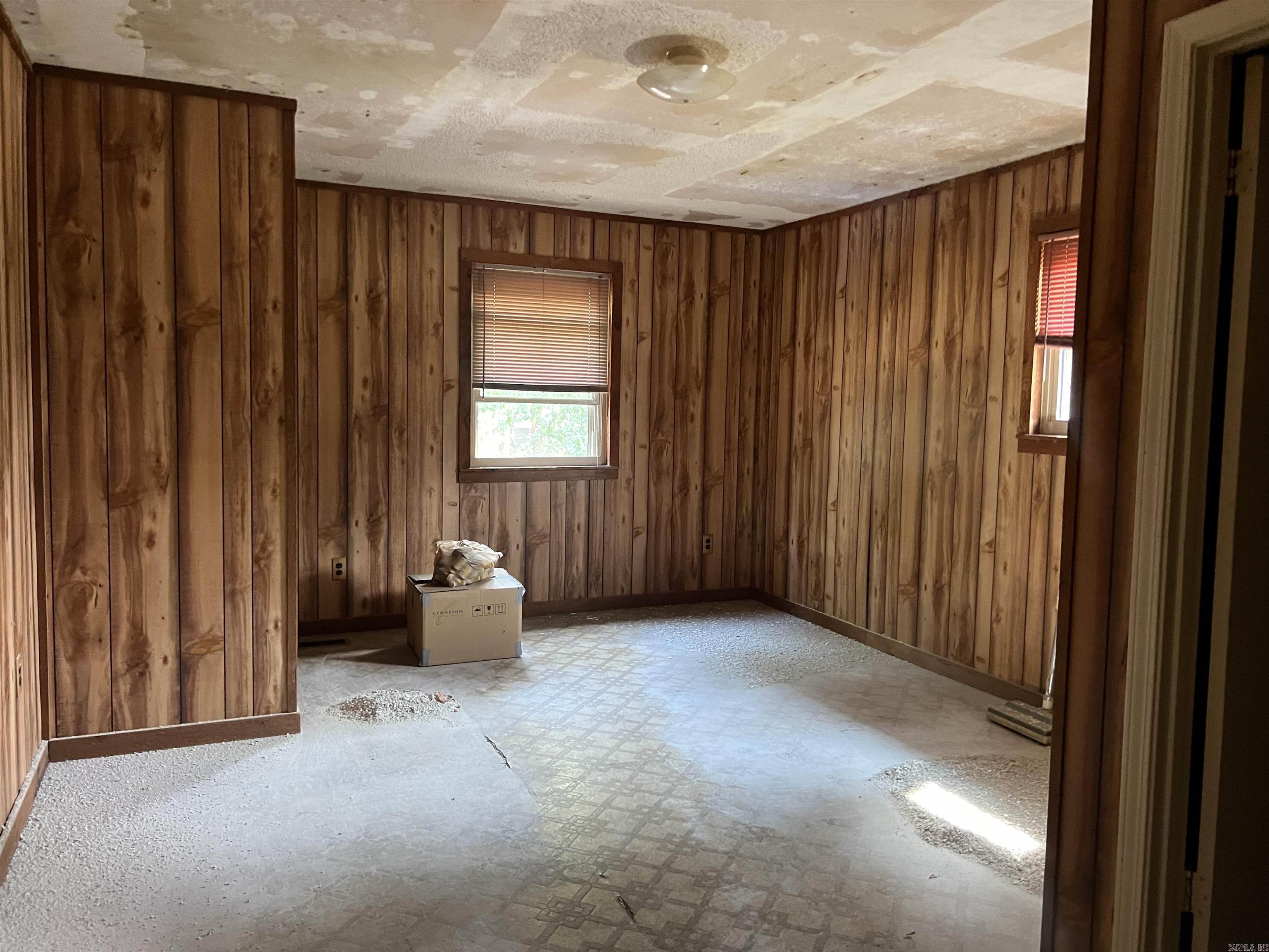 Metes & Bounds - Commercial Sale