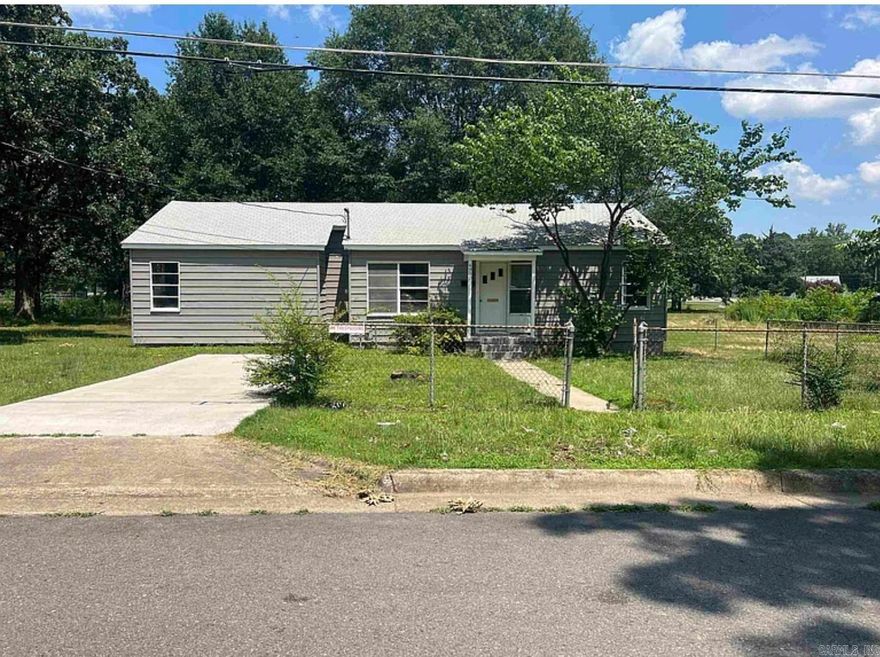 Spacious updated 4 bedroom, 2 bath home is perfect for a family or Roommates. Close to shopping, Dining and more