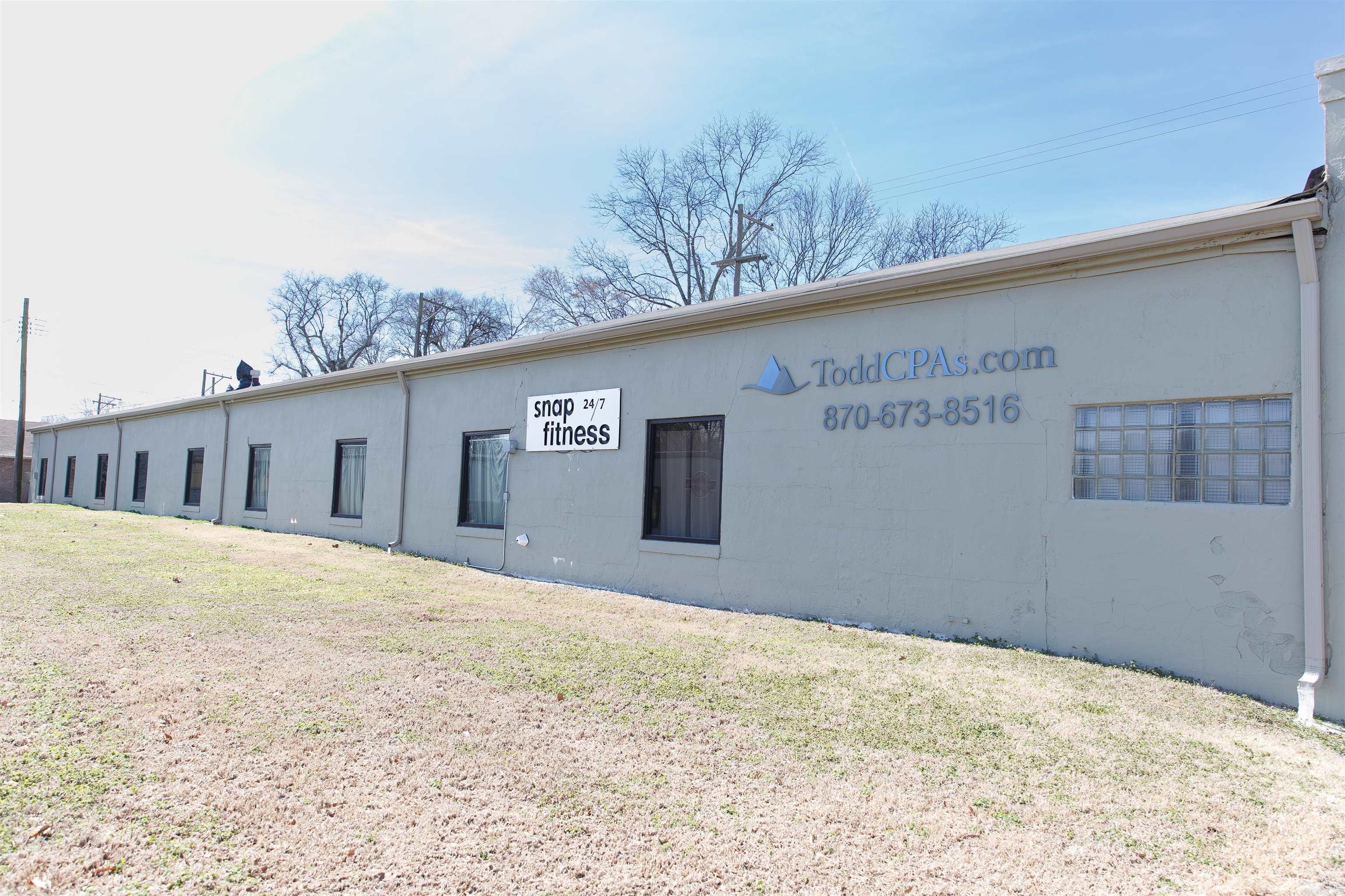 In view of the World Championship Duck Calling stage this building offers two separate business locations. Your tenant in the front 1000sq ft unit has a newly signed lease paying above average rent for commercial space in the area. It features newly upgraded electrical throughout, New HVAC systems, new plumbing, paint and flooring. The current gym layout out has over 6500 sq ft with room for imagination. Make this business your own and grow your bottom line by offering karate classes, yoga classes or personal training. Owners have recently purchased new treadmills and all equipment conveys. With over 7500 total square feet, ample parking space, and main street frontage this property has a lot to offer. The possibilities are endless, and your future looks bright with this smart investment. Call for a showing today!