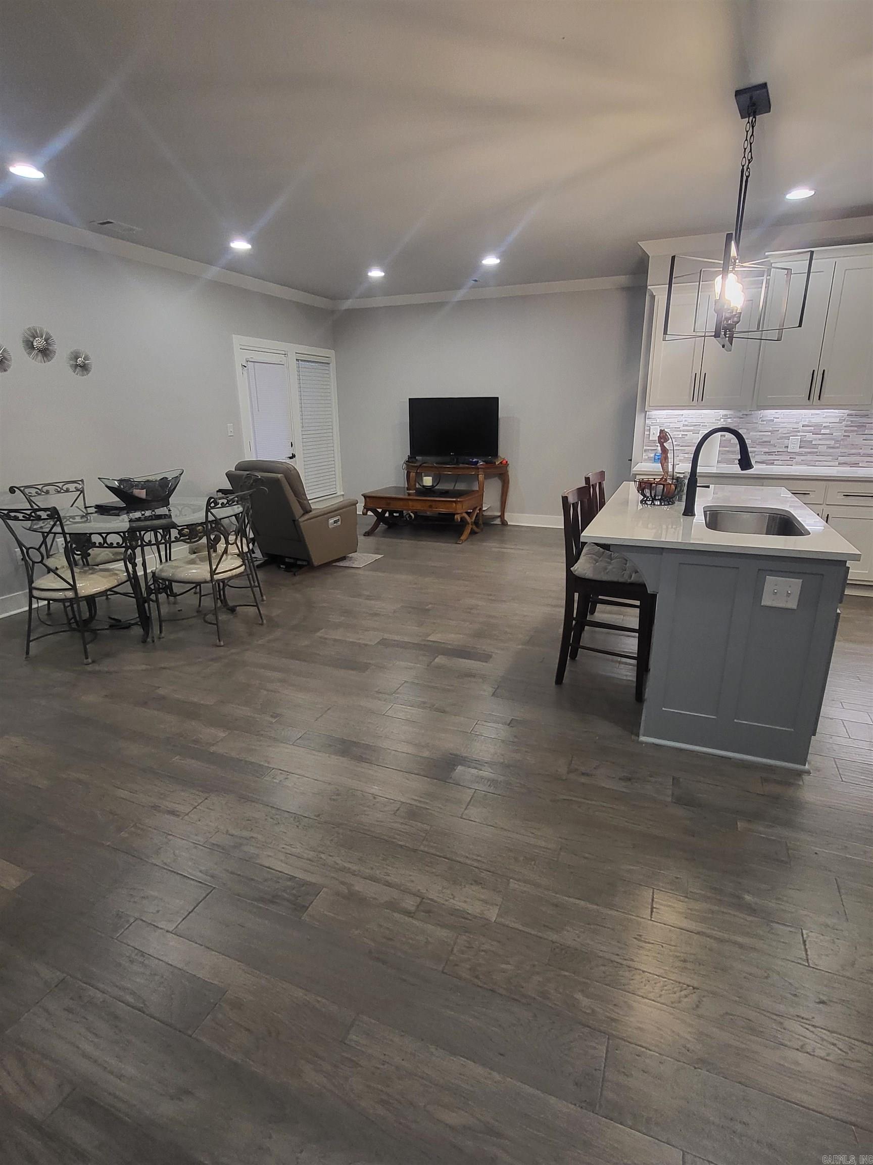 GIBRALTER HGTS - Residential