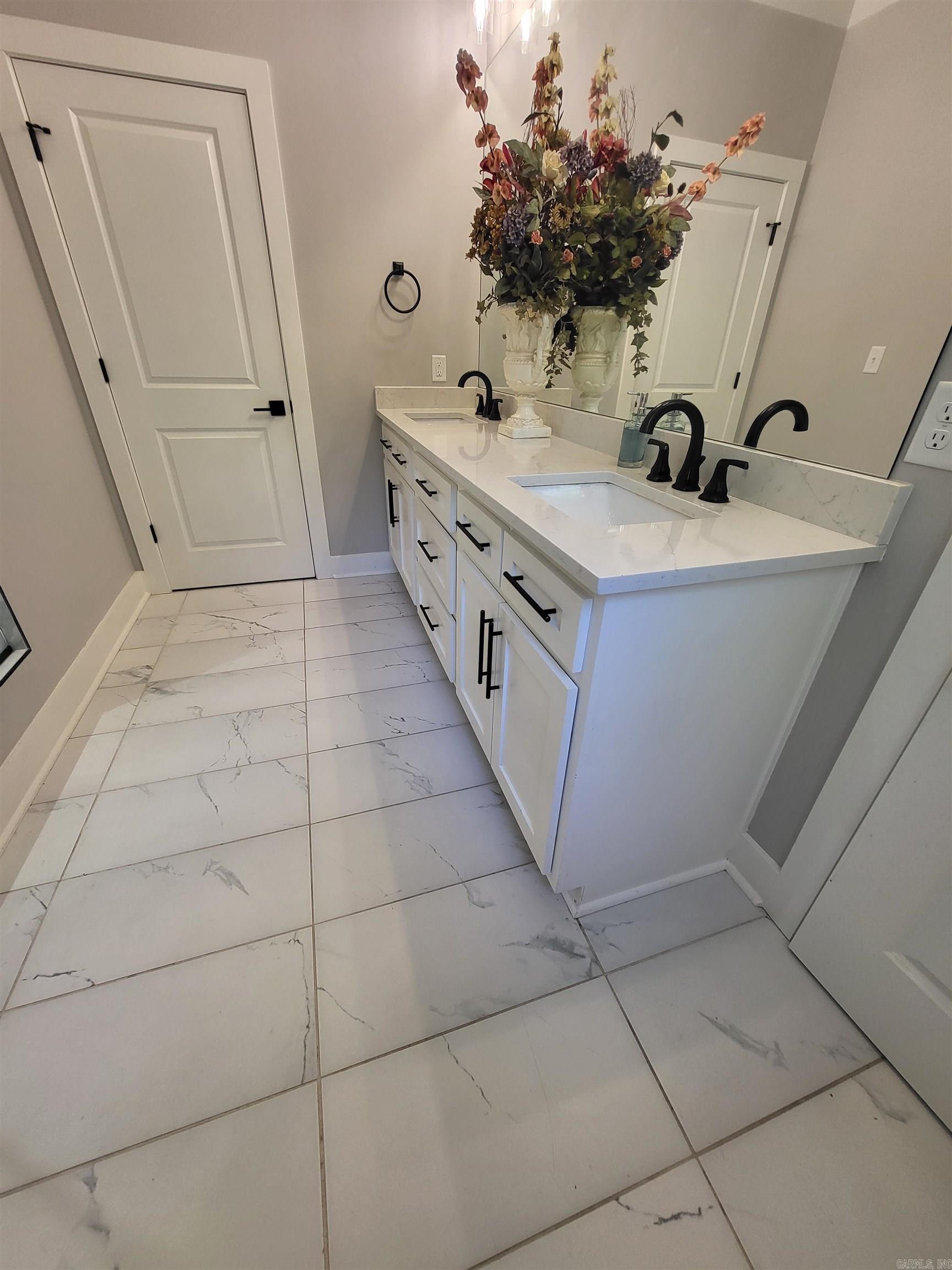 GIBRALTER HGTS - Residential