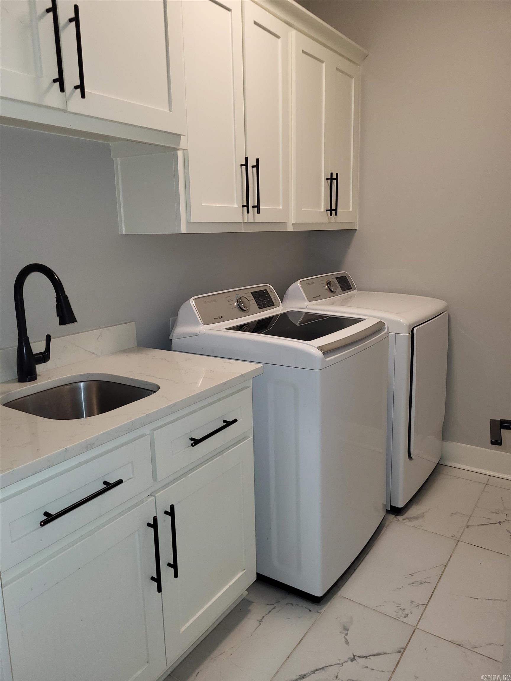 GIBRALTER HGTS - Residential