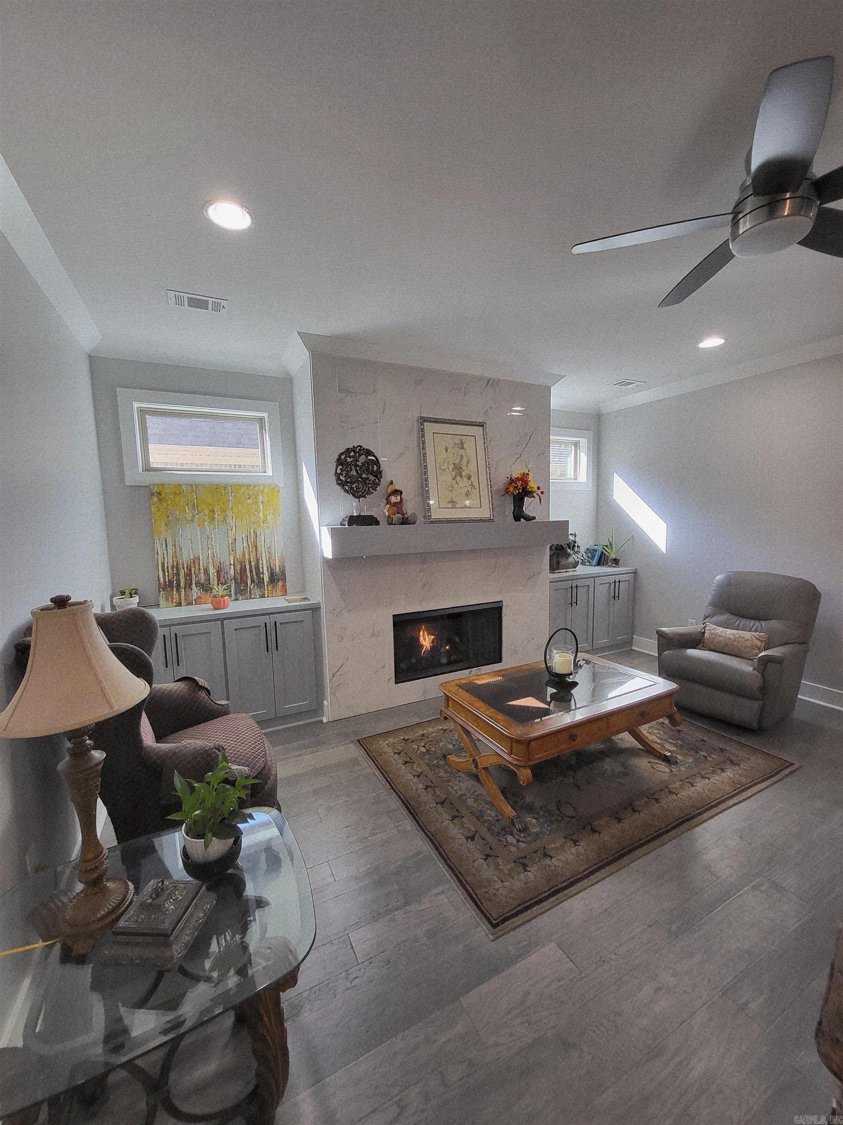 GIBRALTER HGTS - Residential