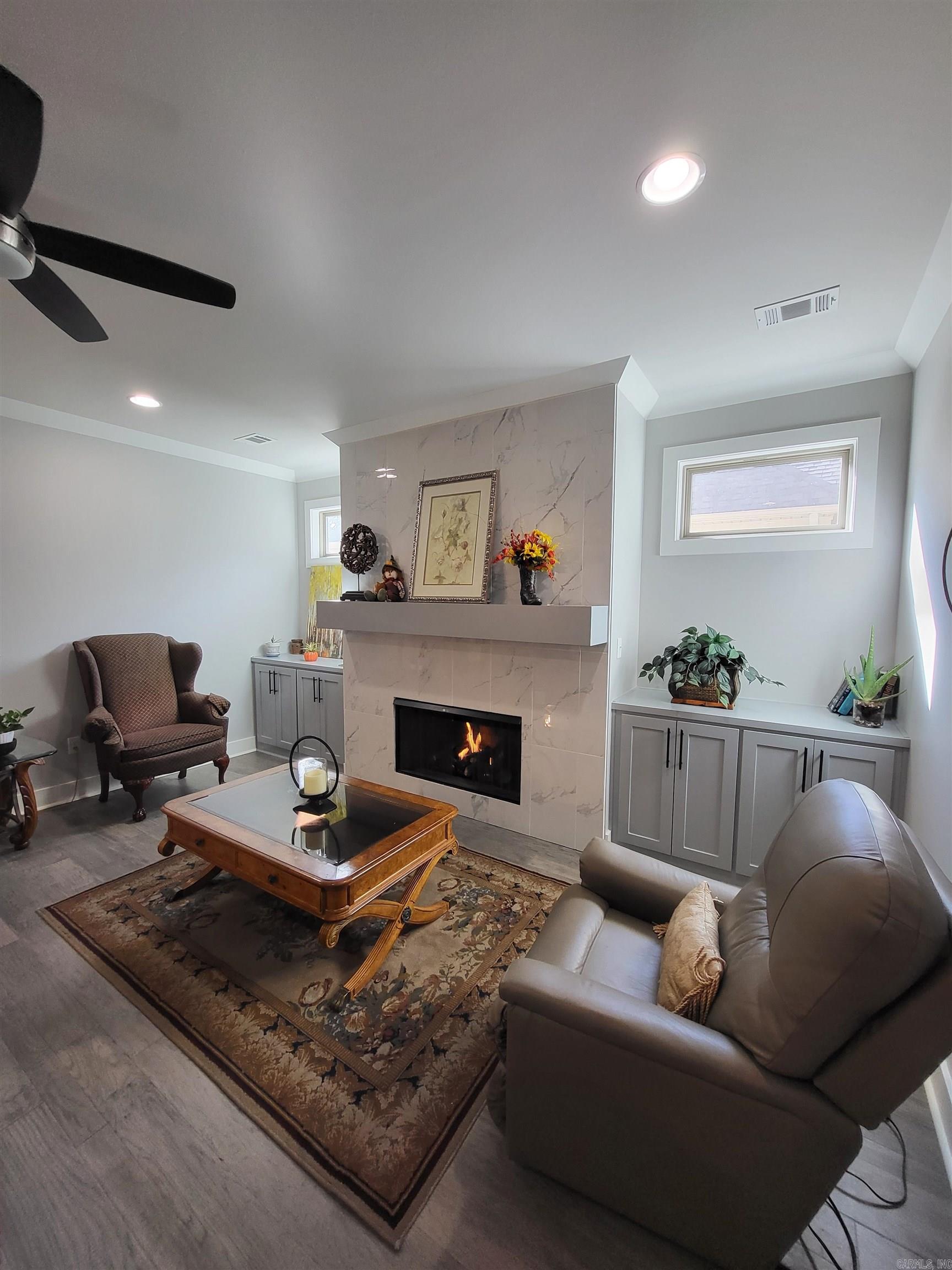 GIBRALTER HGTS - Residential