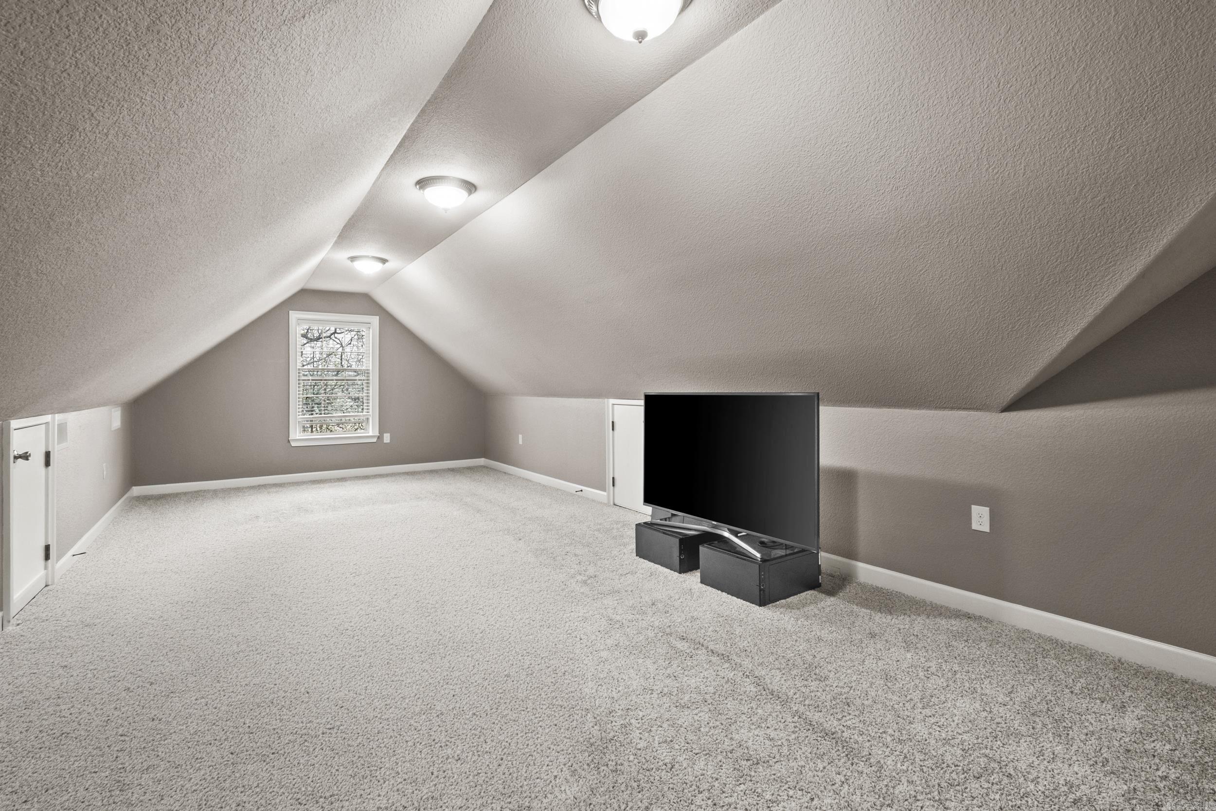 CREEKSIDE ADDN - Residential