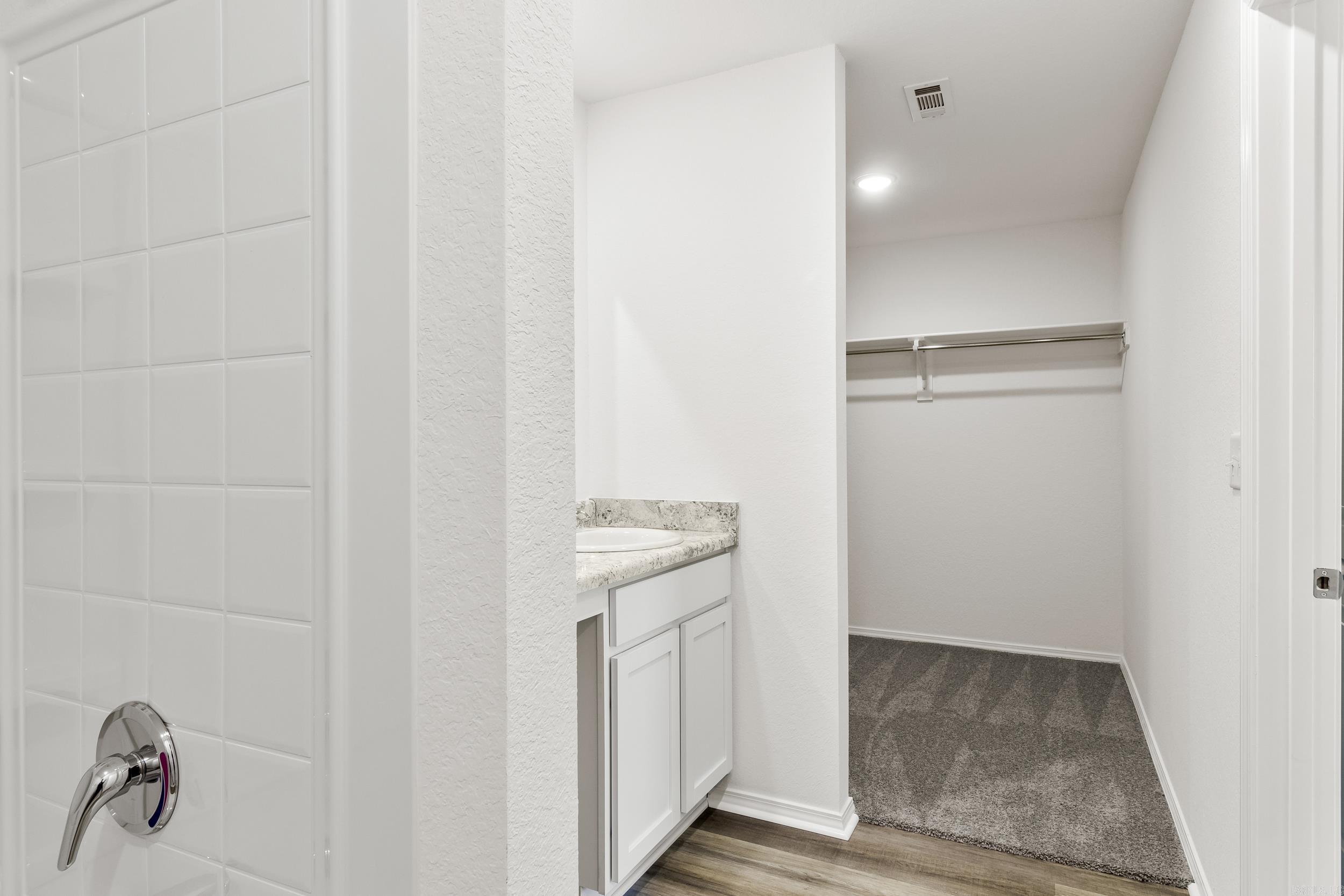 THE MEADOWS - Residential