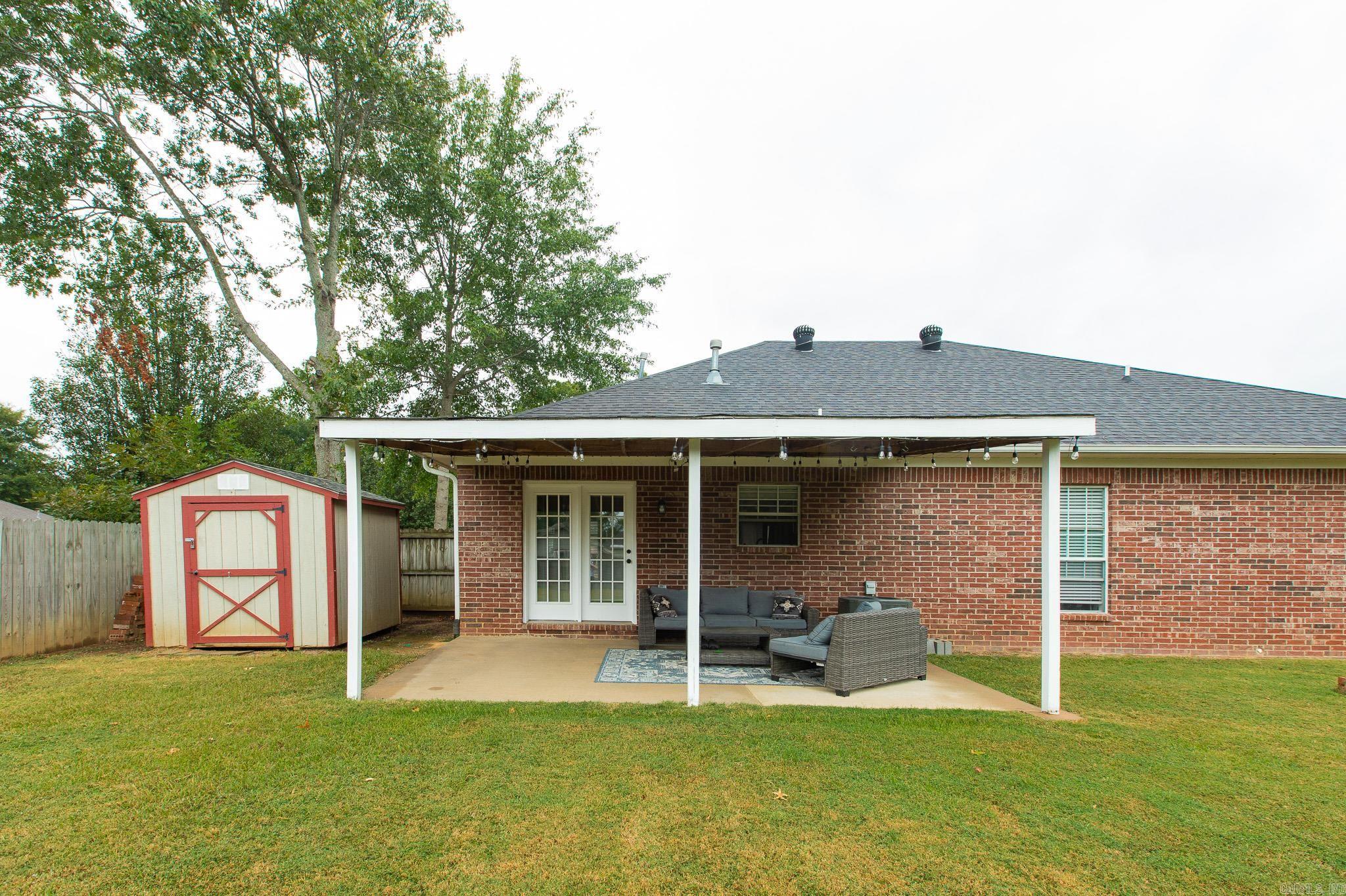 WEST POINTE - Residential