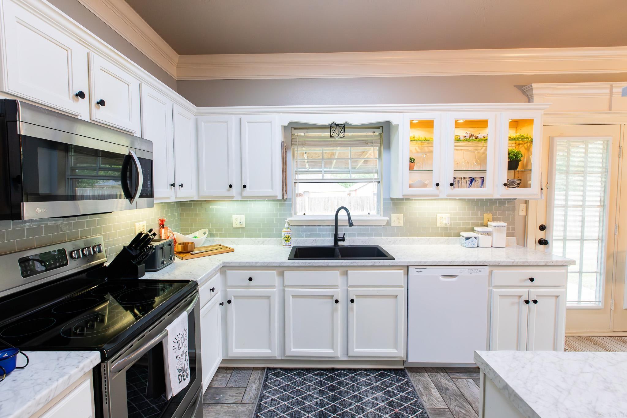 WEST POINTE - Residential