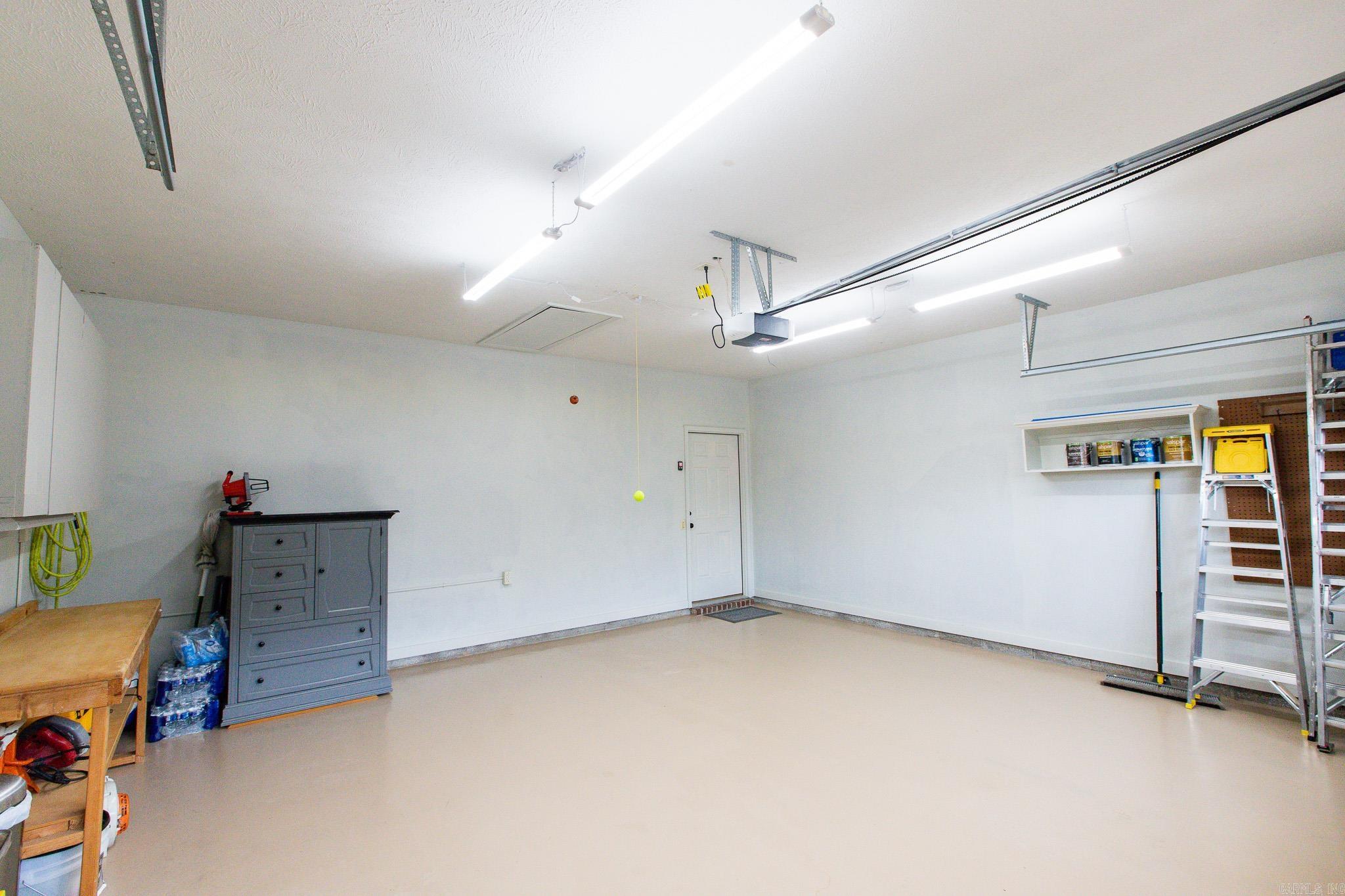 WEST POINTE - Residential