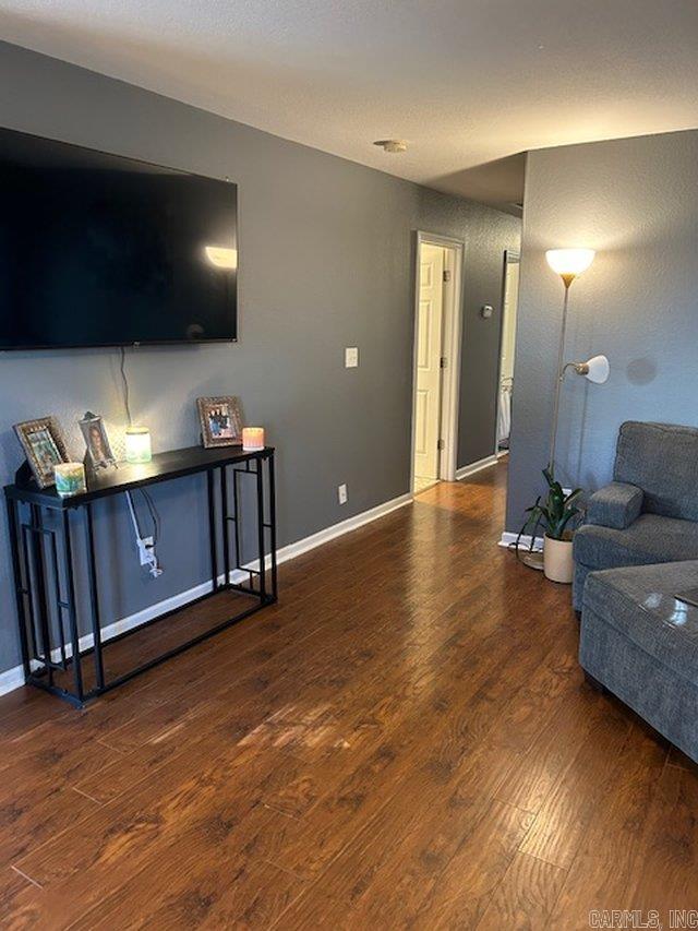 HICKORY HILLS - Residential