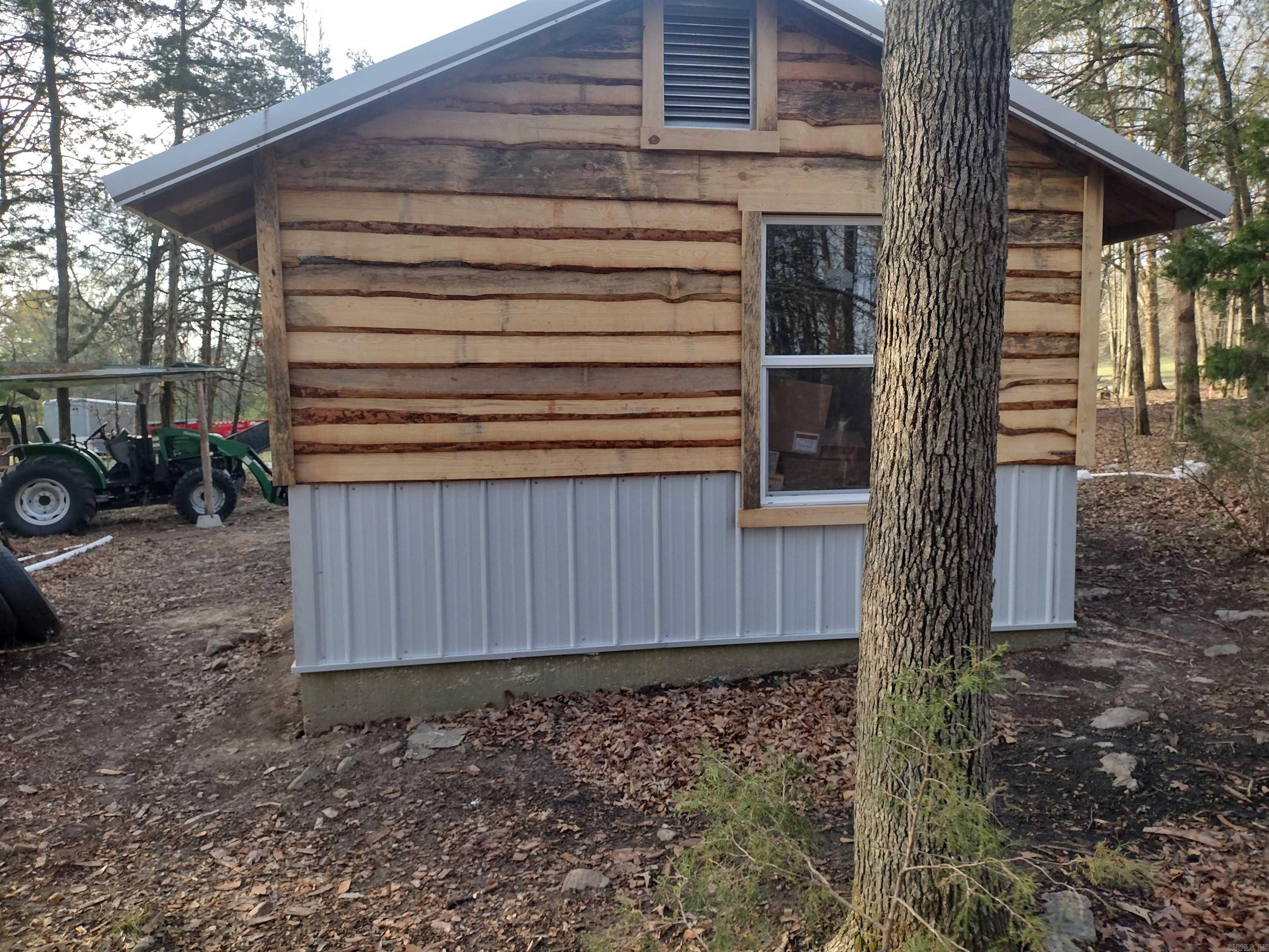 Metes & Bounds - Land