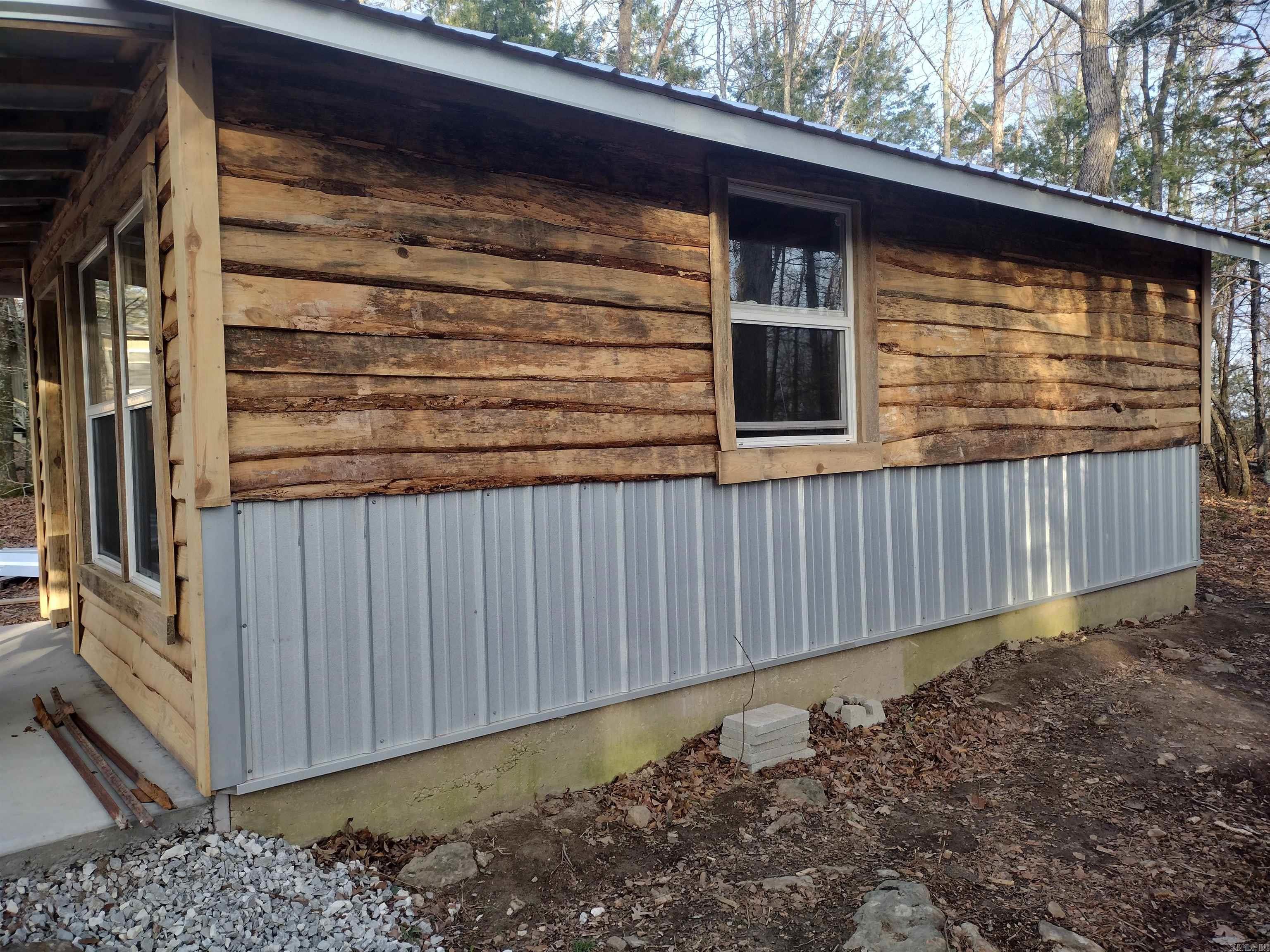 Metes & Bounds - Land