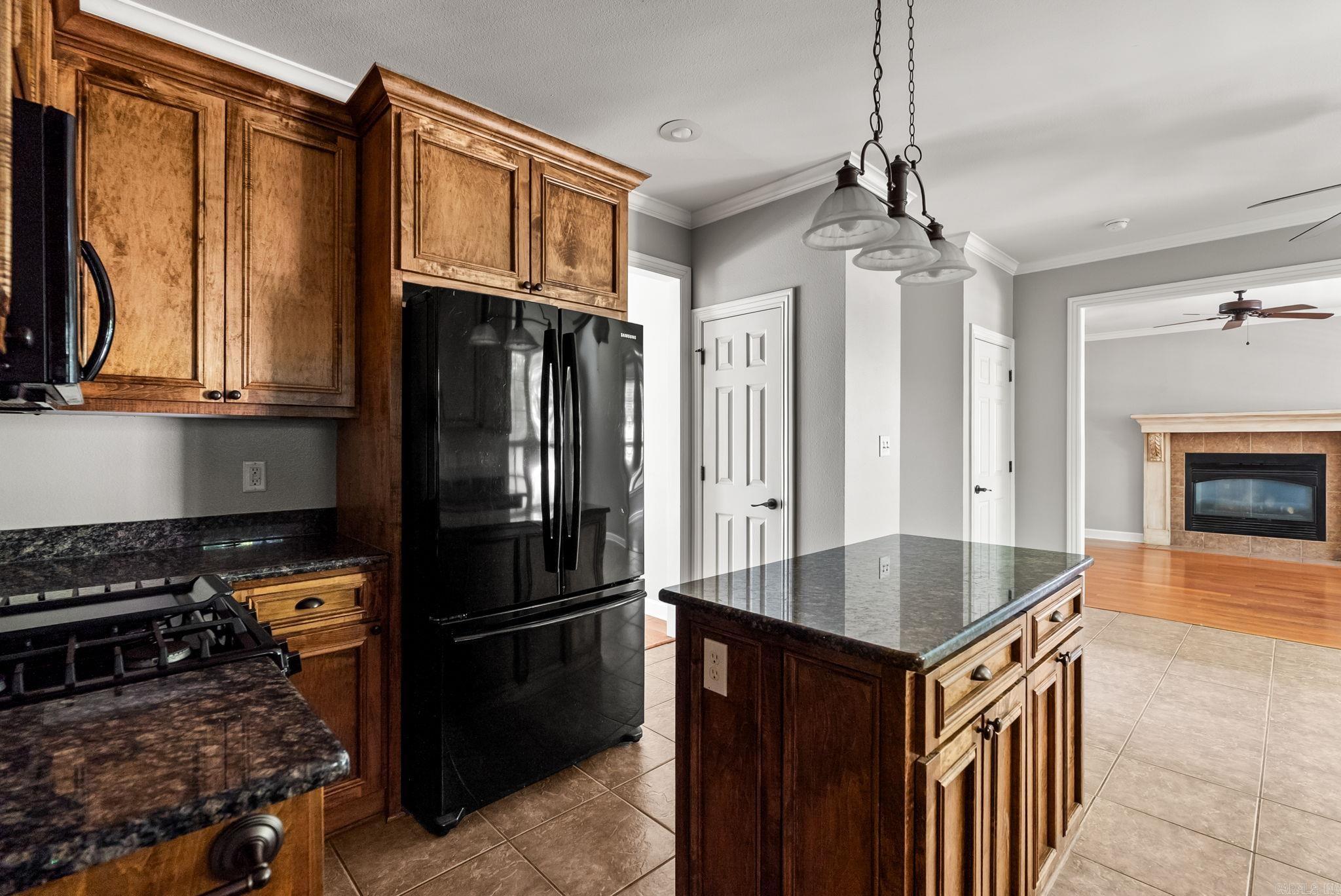 WOODLANDS EDGE - Residential