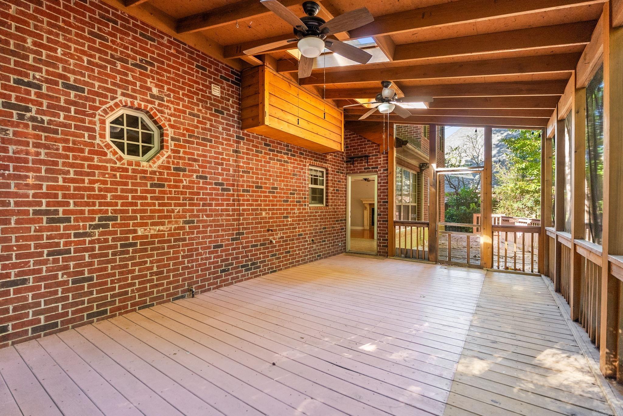 WOODLANDS EDGE - Residential