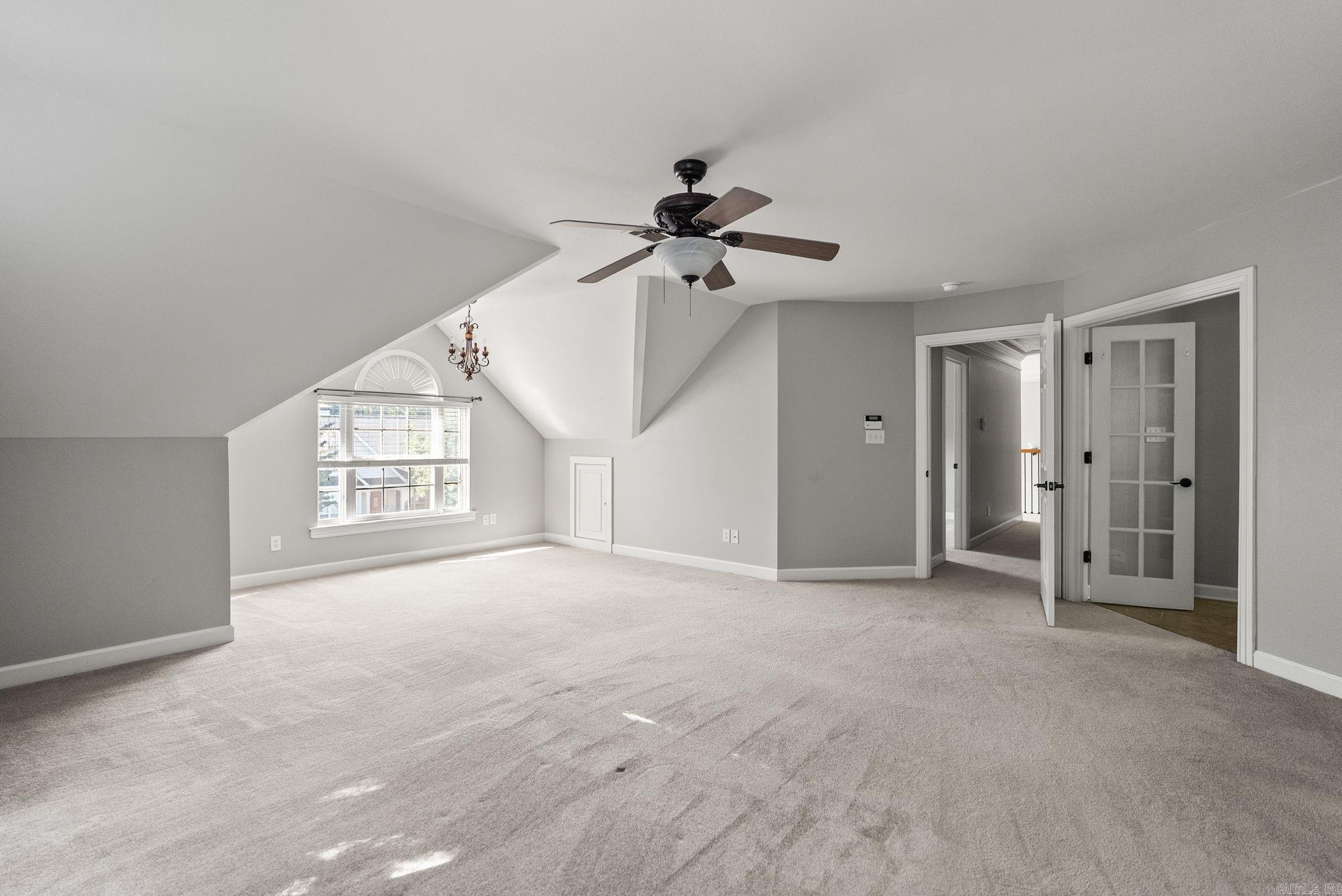 WOODLANDS EDGE - Residential